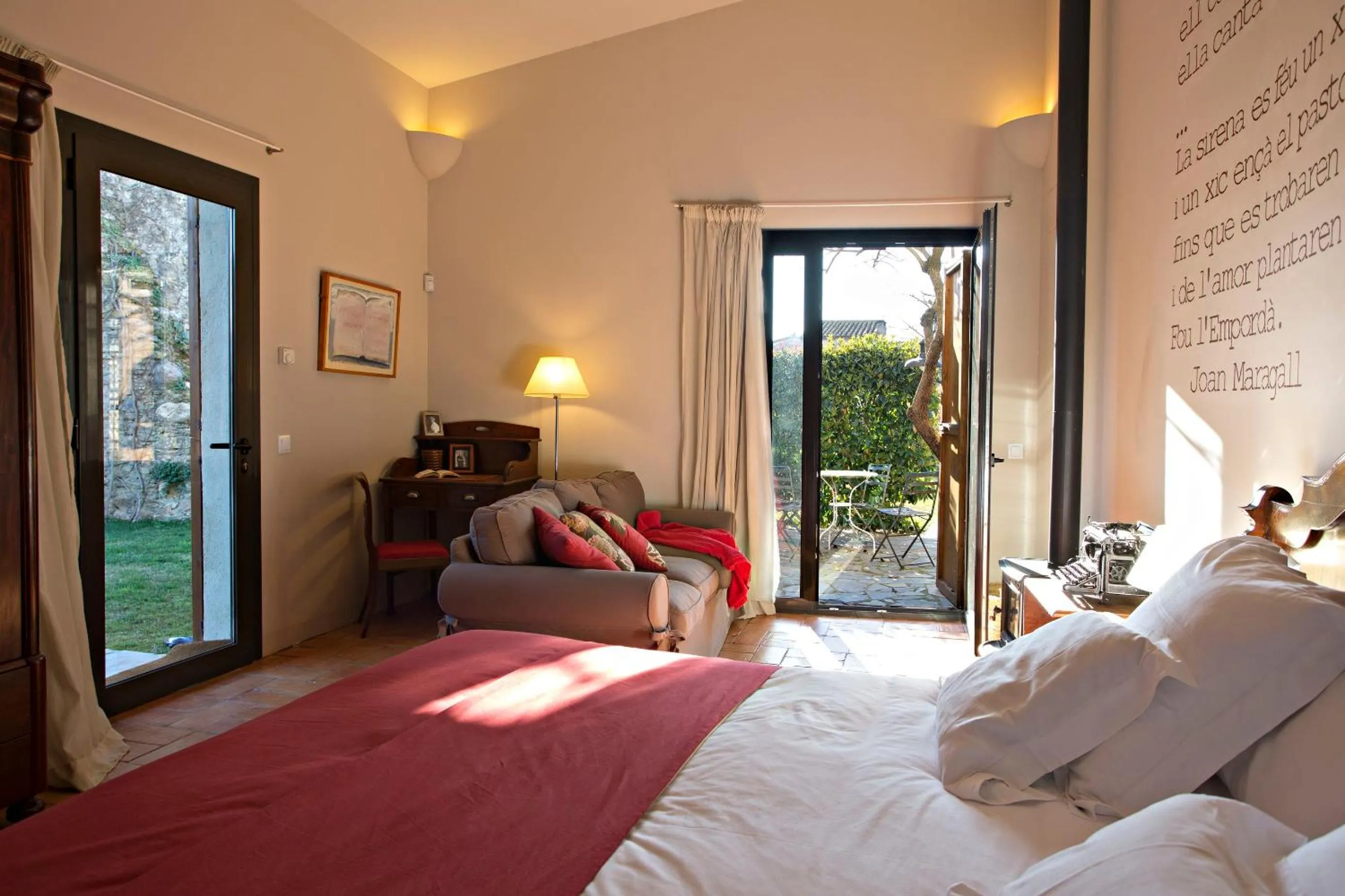 Bed in Encís d'Empordà -Adults Only-