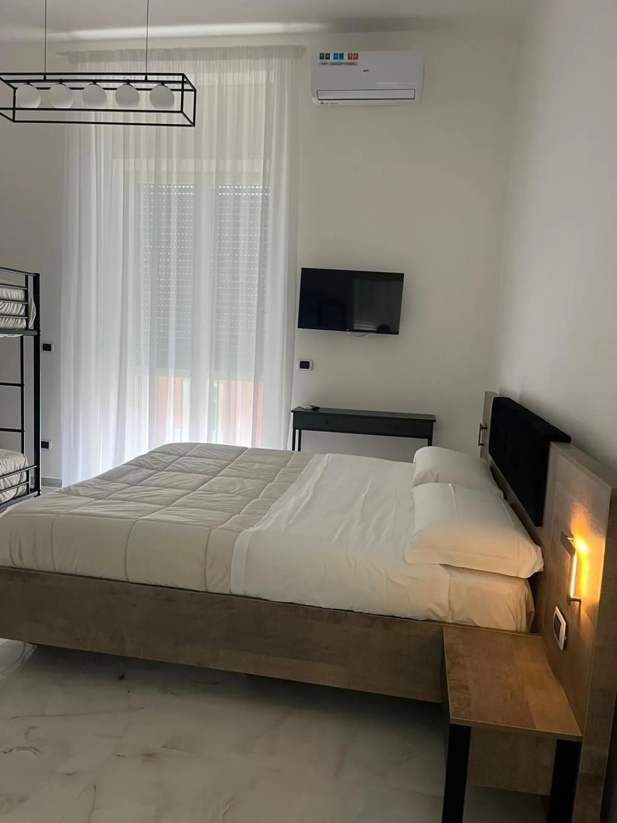 Bed in B&B Garibaldi Road