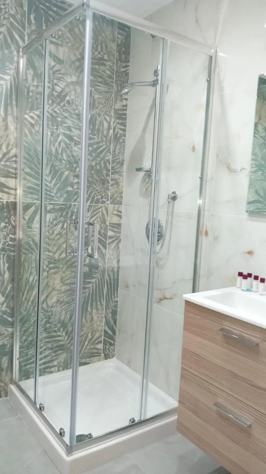 Shower in B&B Garibaldi Road