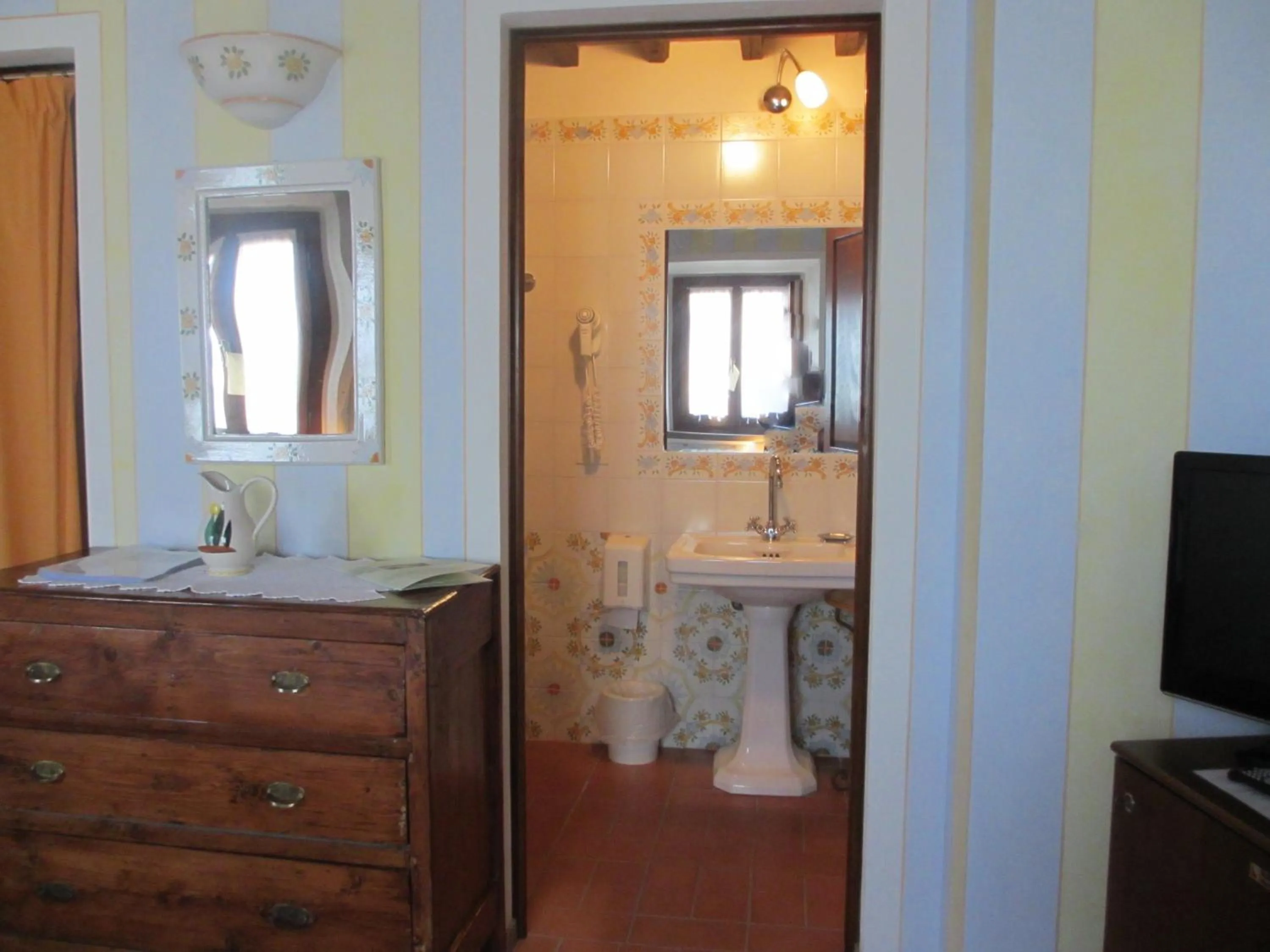 Decorative detail in Locanda le Boscarecce