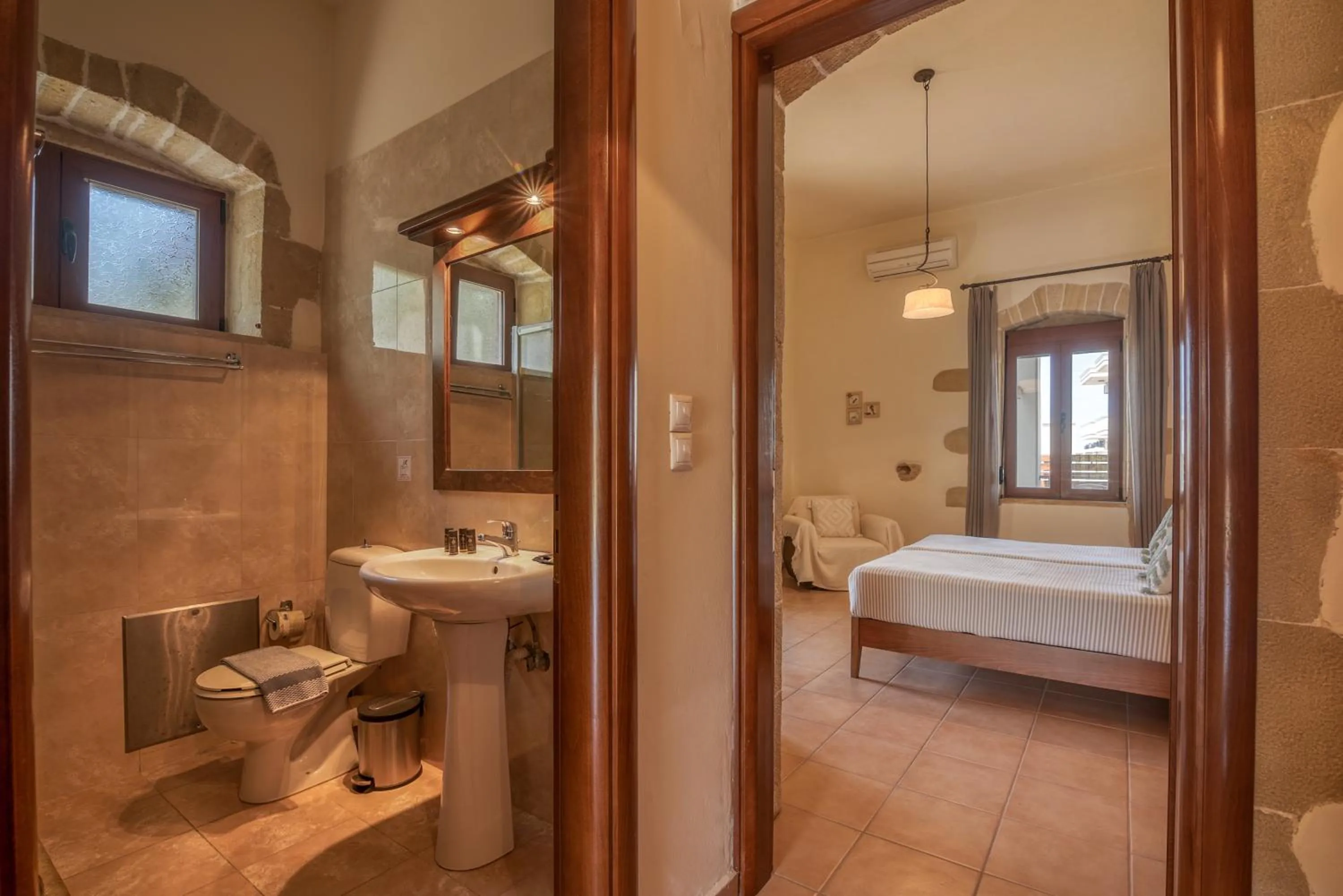 Bathroom in Secreto Studios