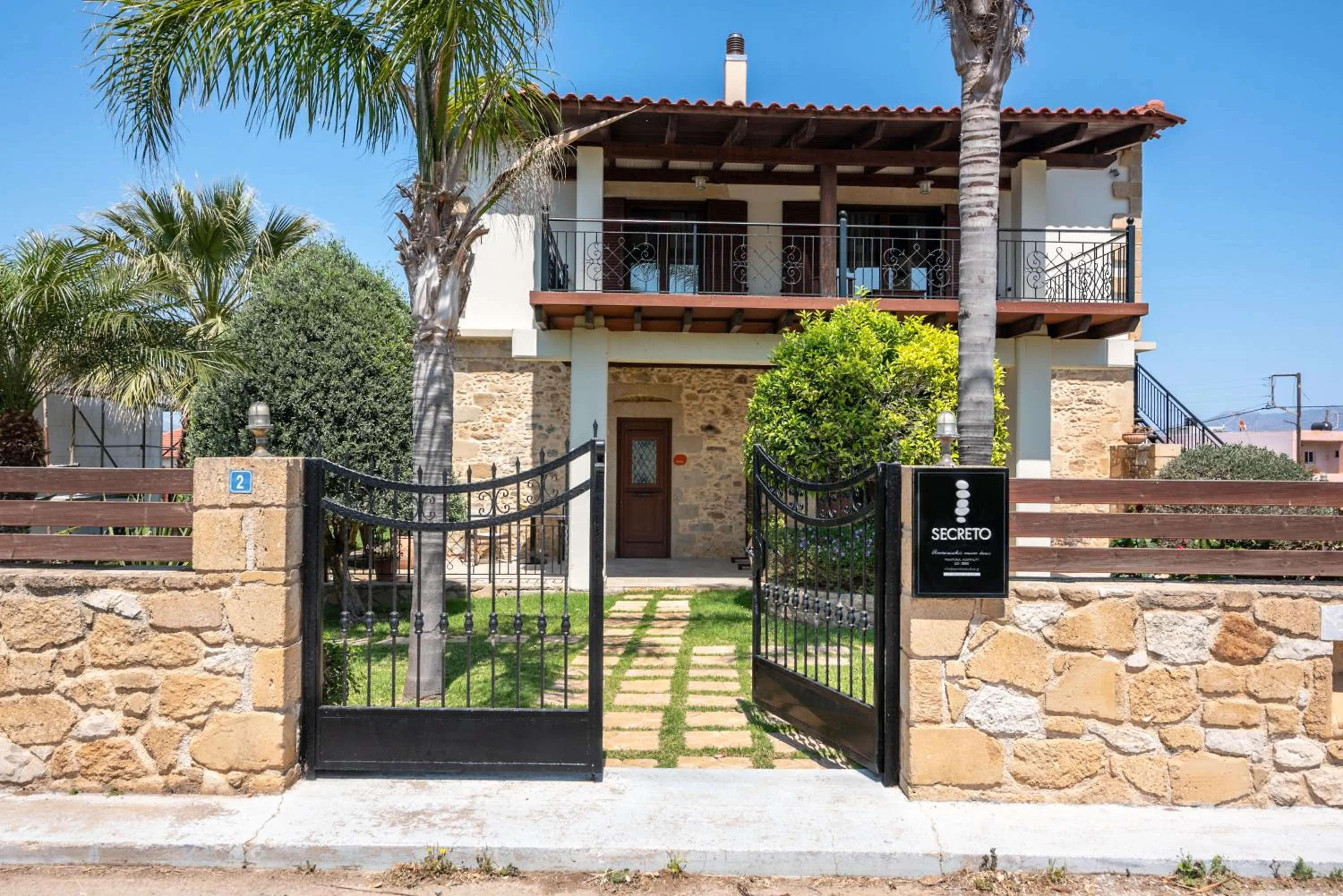 Property building in Secreto Studios