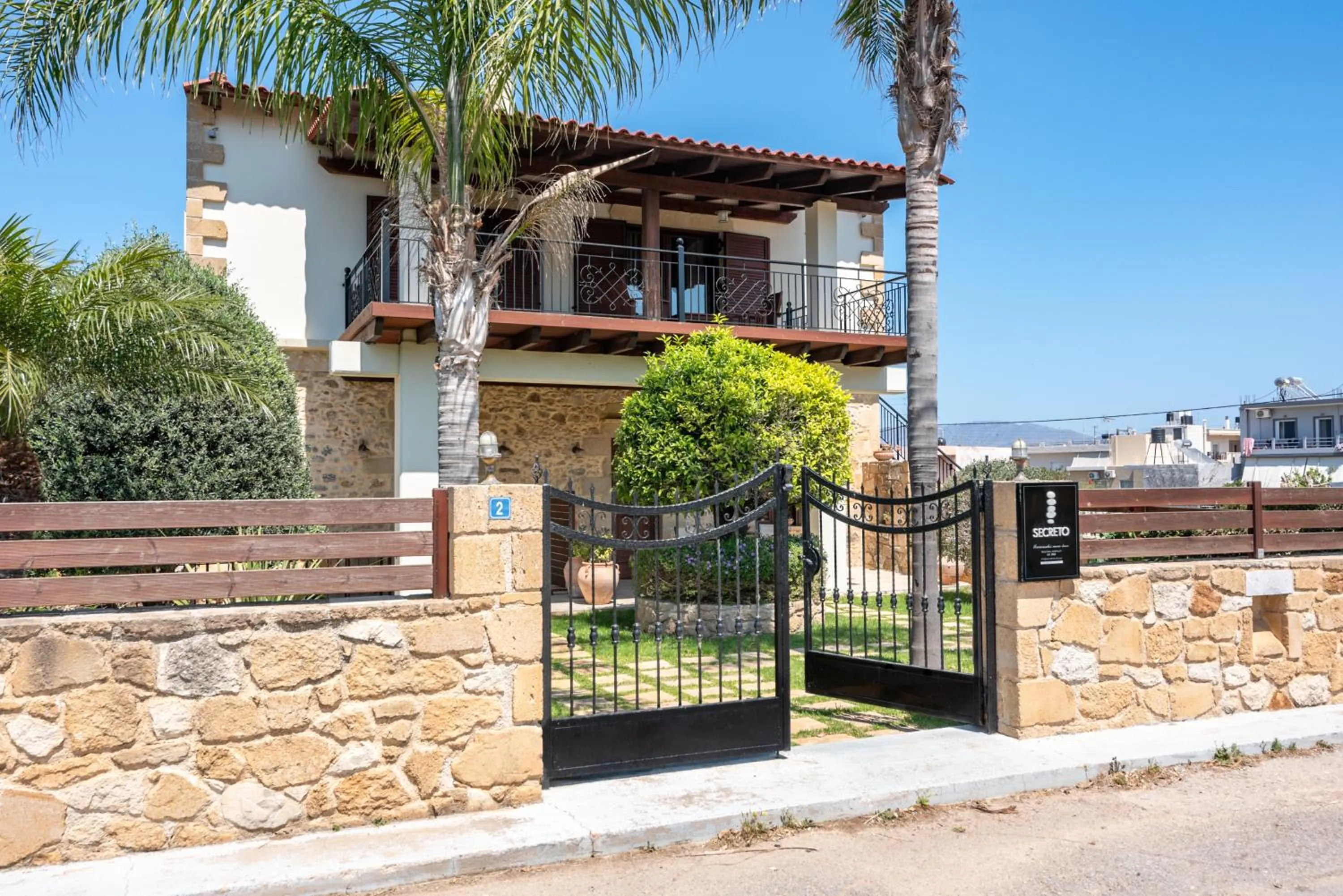 Property building in Secreto Studios