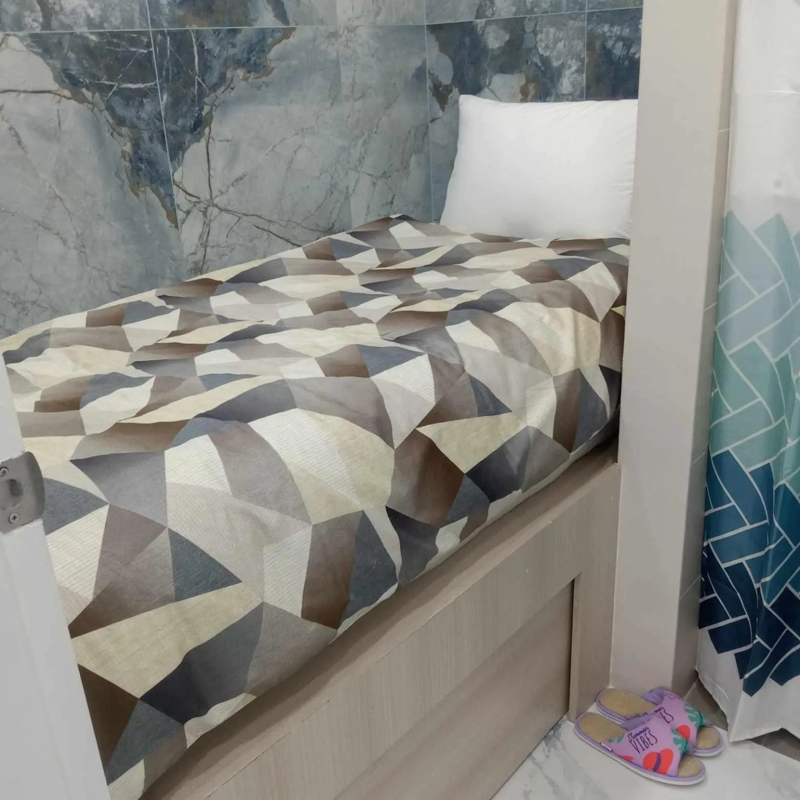 Bed in SMDC Coast Residences