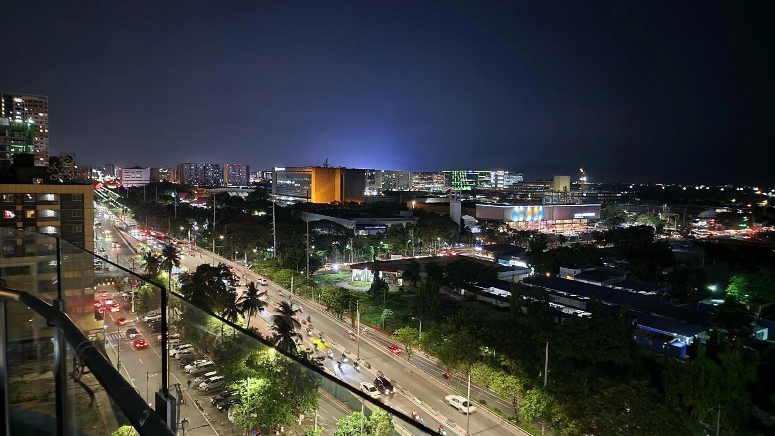 Night in SMDC Coast Residences