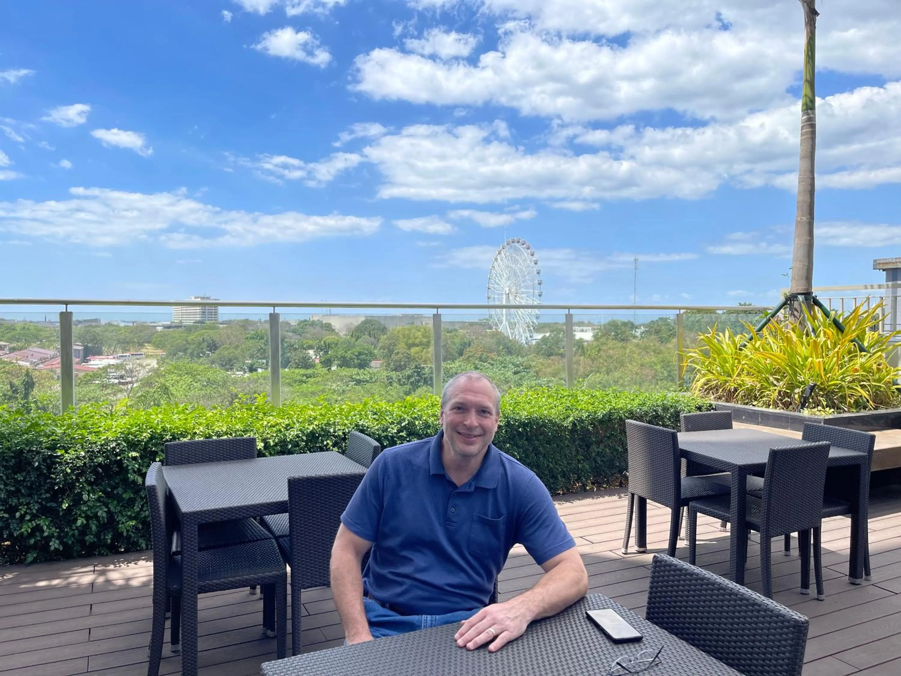 Property building in SMDC Coast Residences