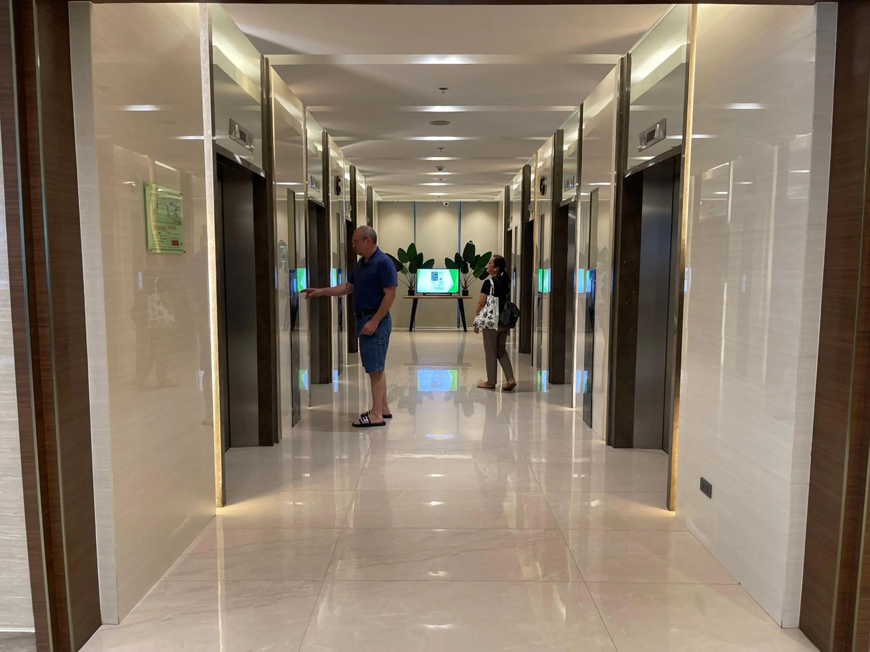 elevator in SMDC Coast Residences