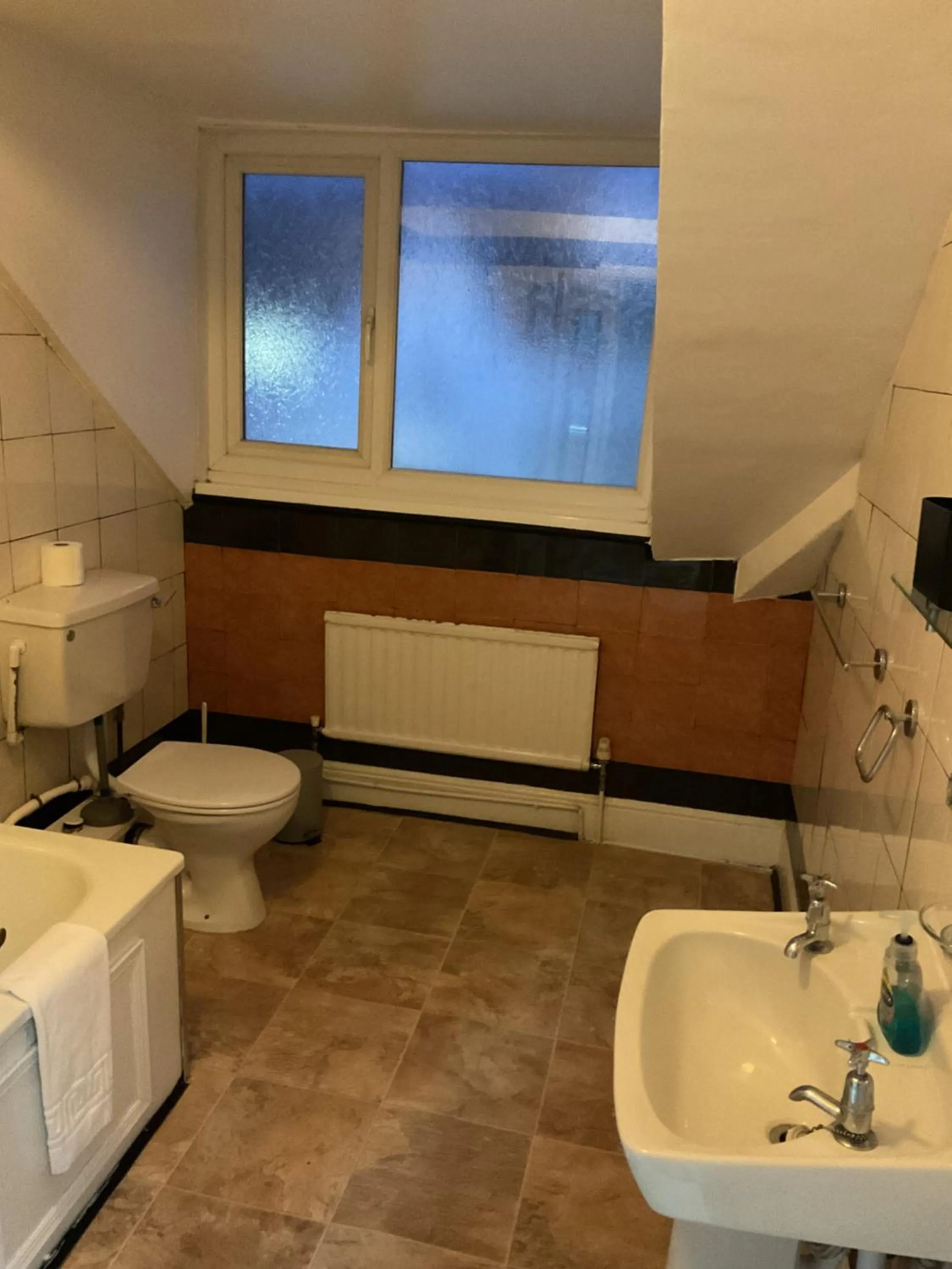 Bathroom in The Brentwood Hotel Porthcawl