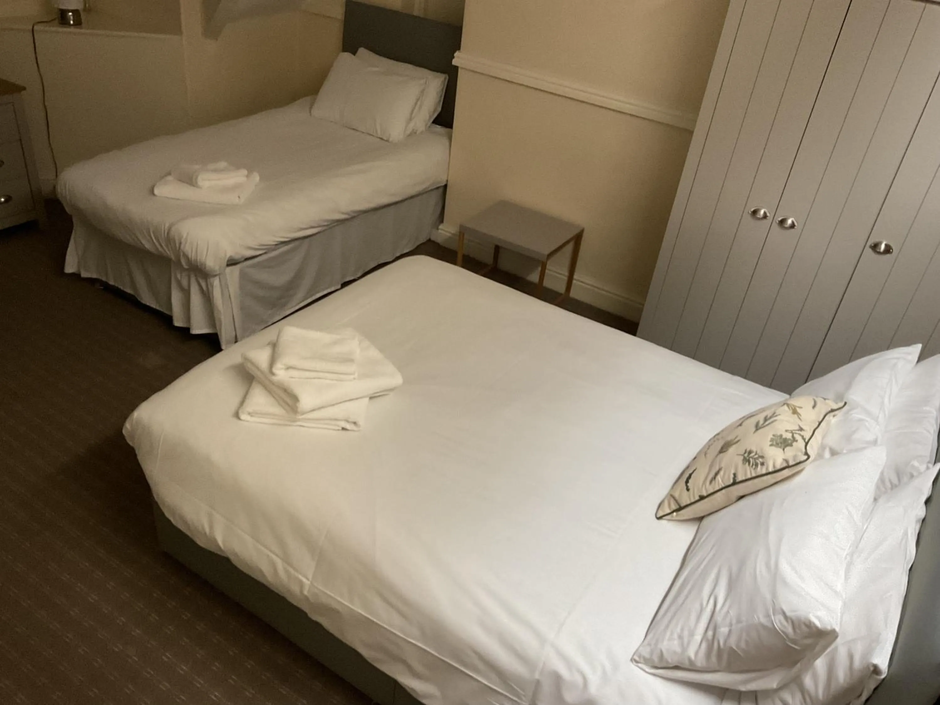 Bedroom, Bed in The Brentwood Hotel Porthcawl