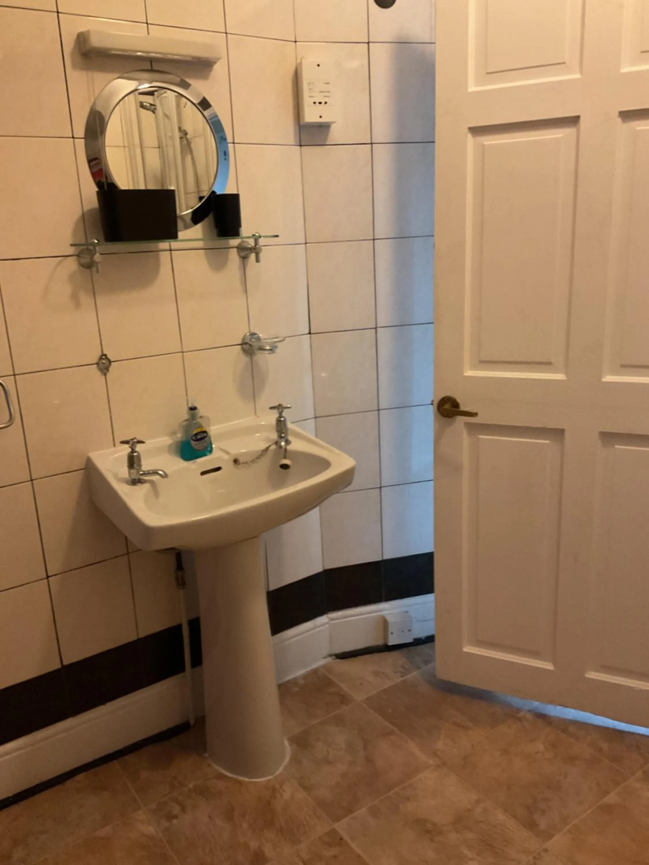 Bathroom in The Brentwood Hotel Porthcawl