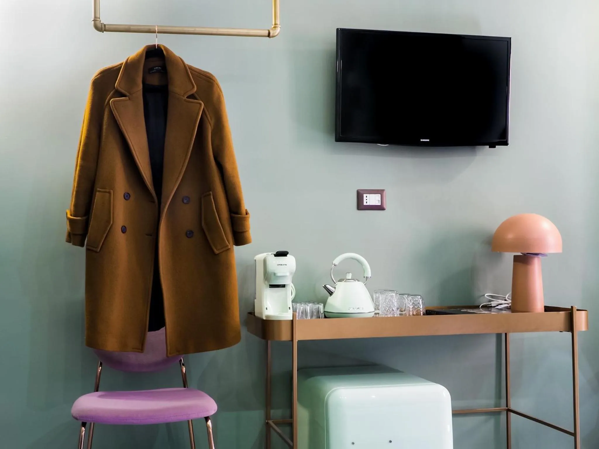 TV and multimedia in C'est La Vie Suites