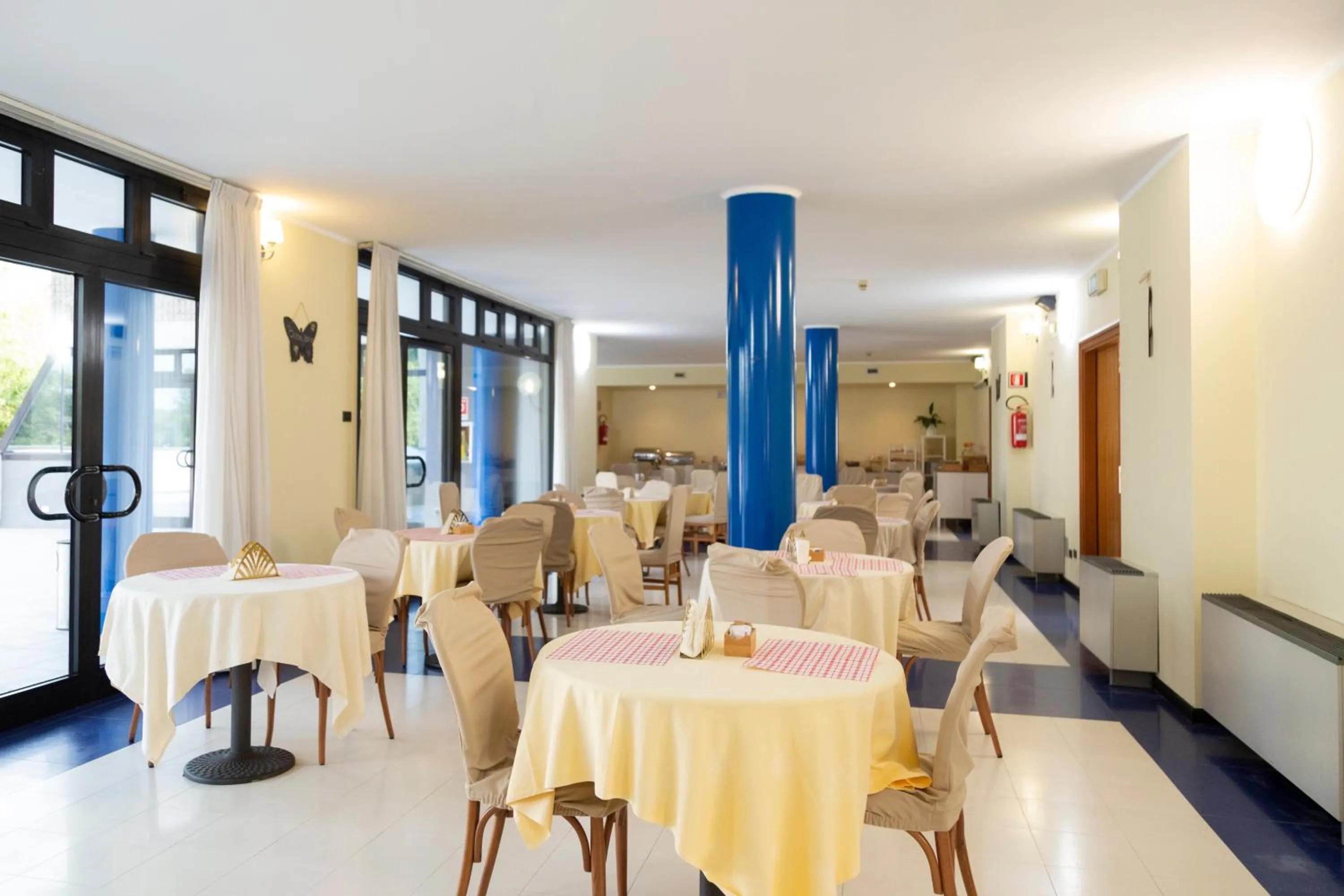 Food and drinks in iH Hotels Milano Blu Visconti