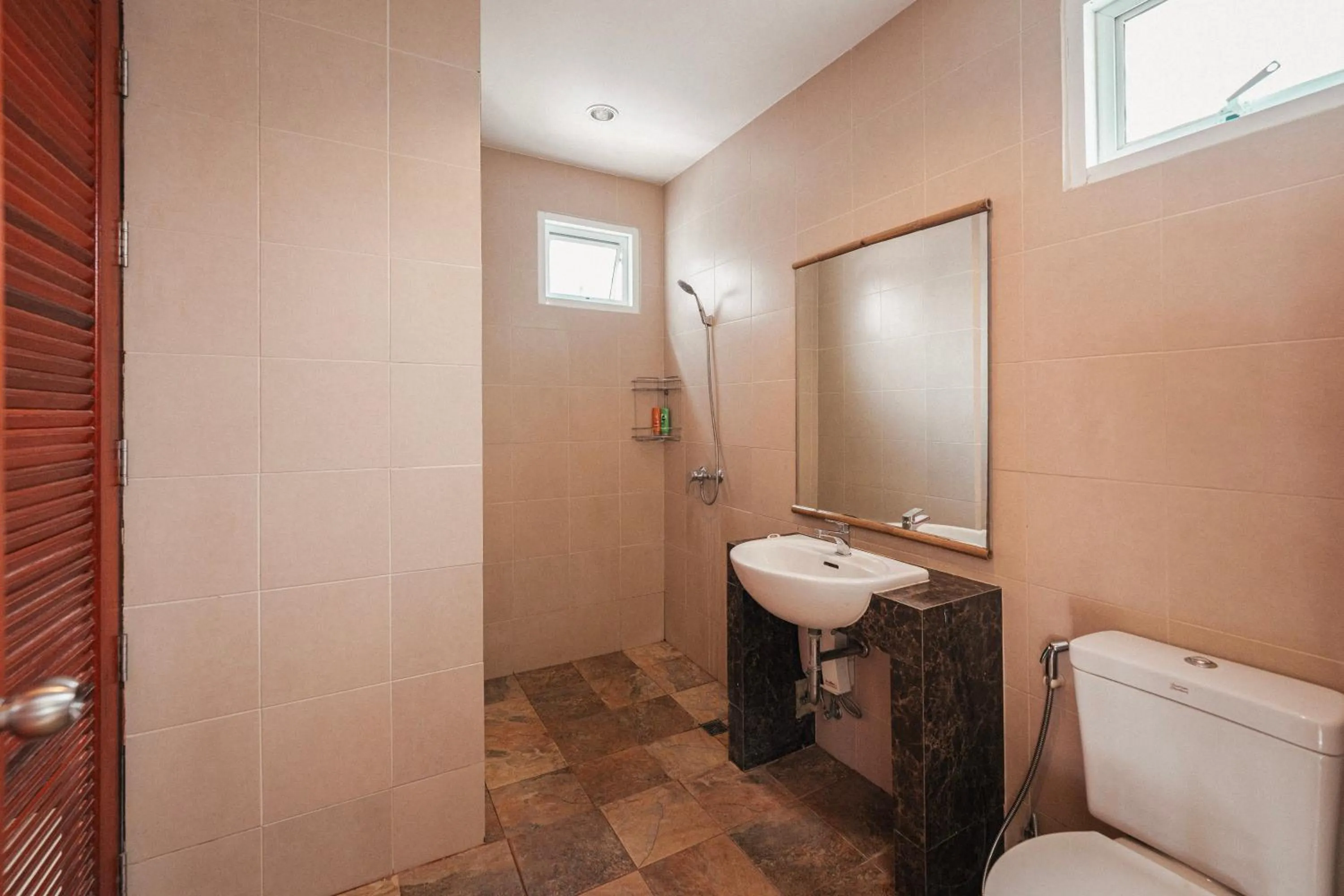 Shower in Siyada Villa