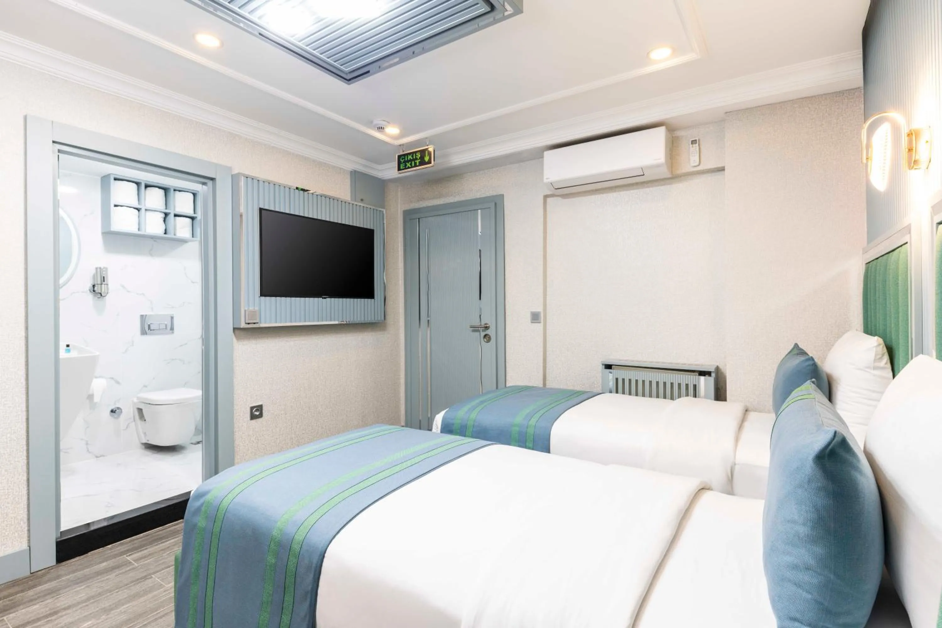 Bedroom, Bed in Santa Rio Gold Taxim Hotel