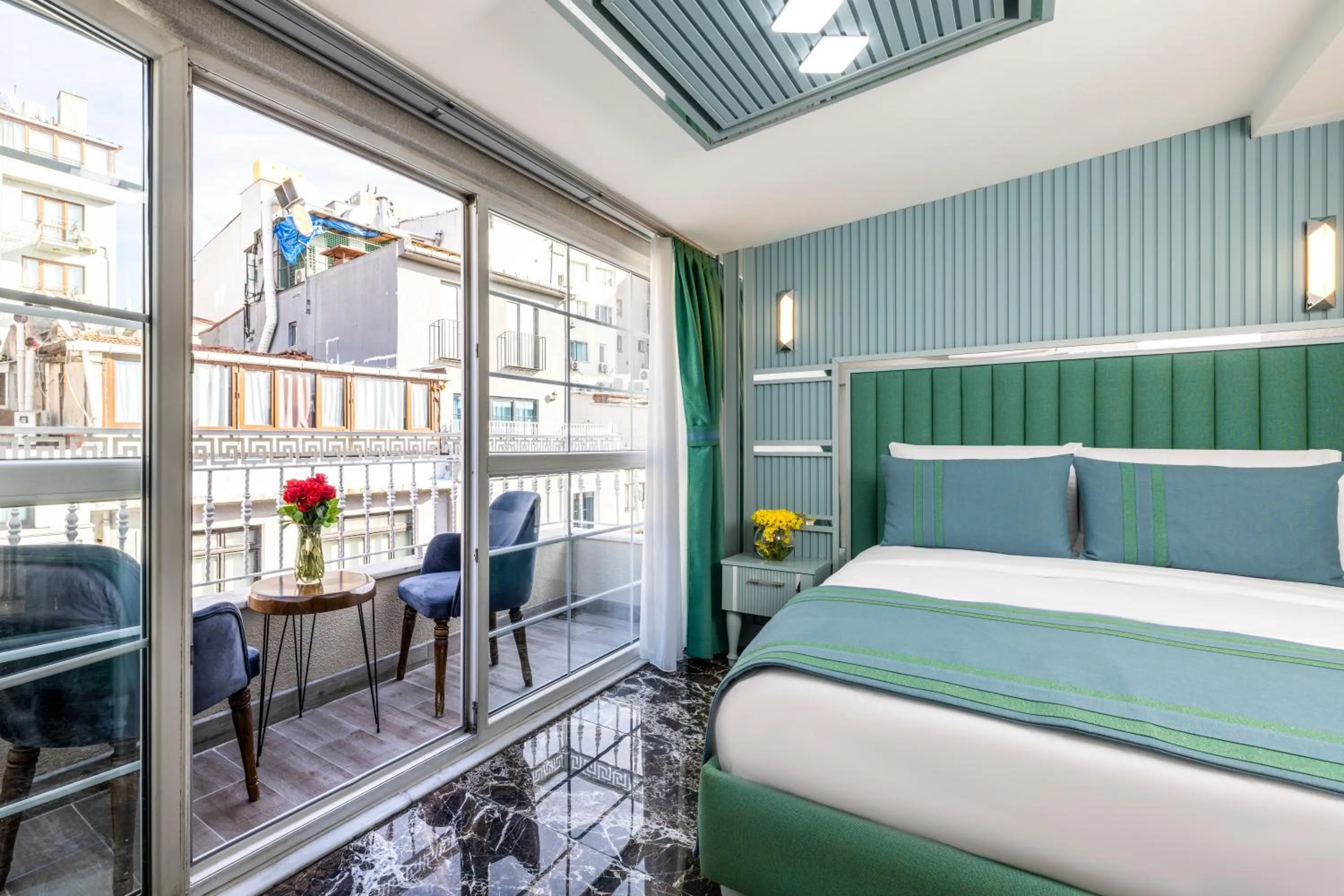 Bed in Santa Rio Gold Taxim Hotel