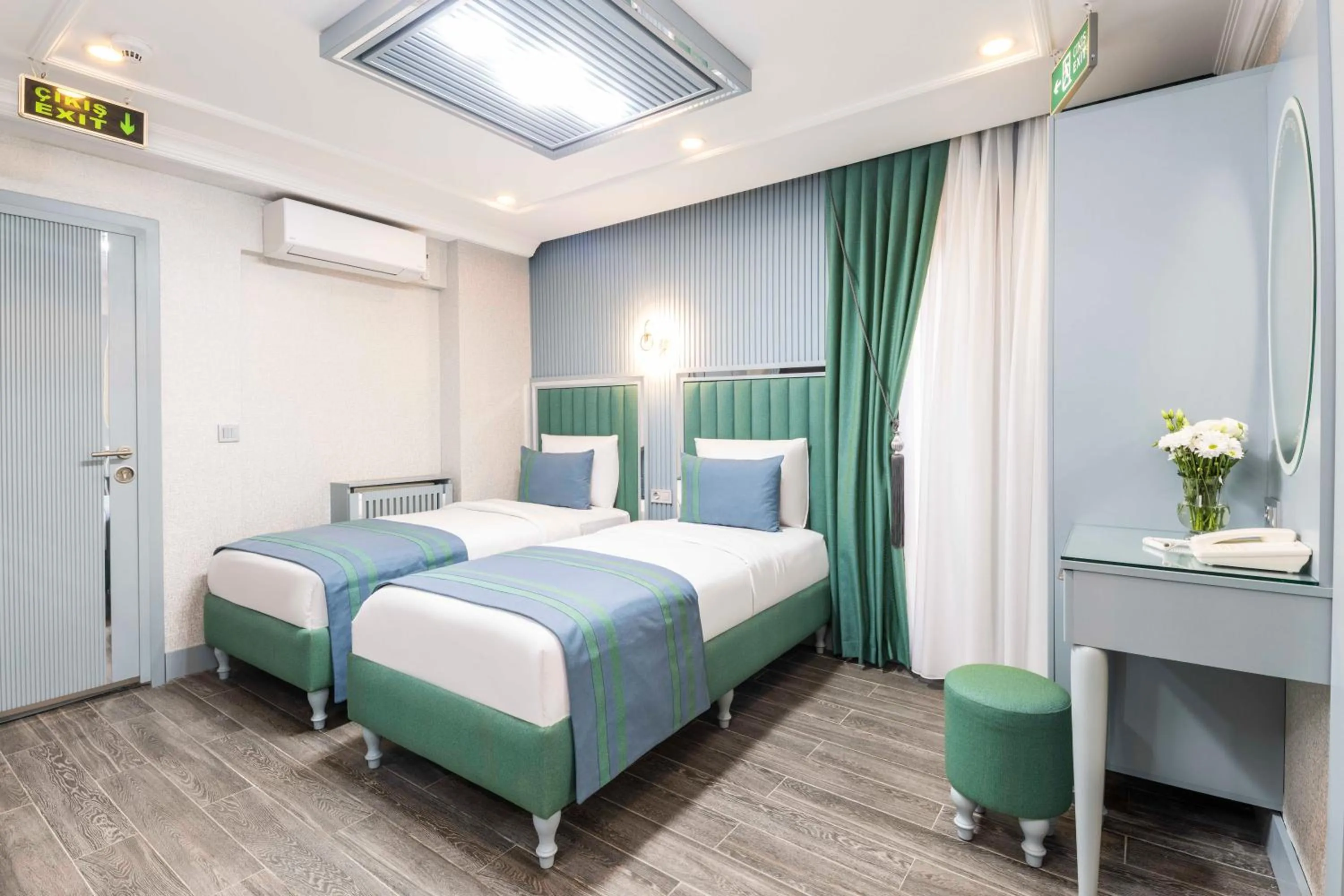 Bed in Santa Rio Gold Taxim Hotel