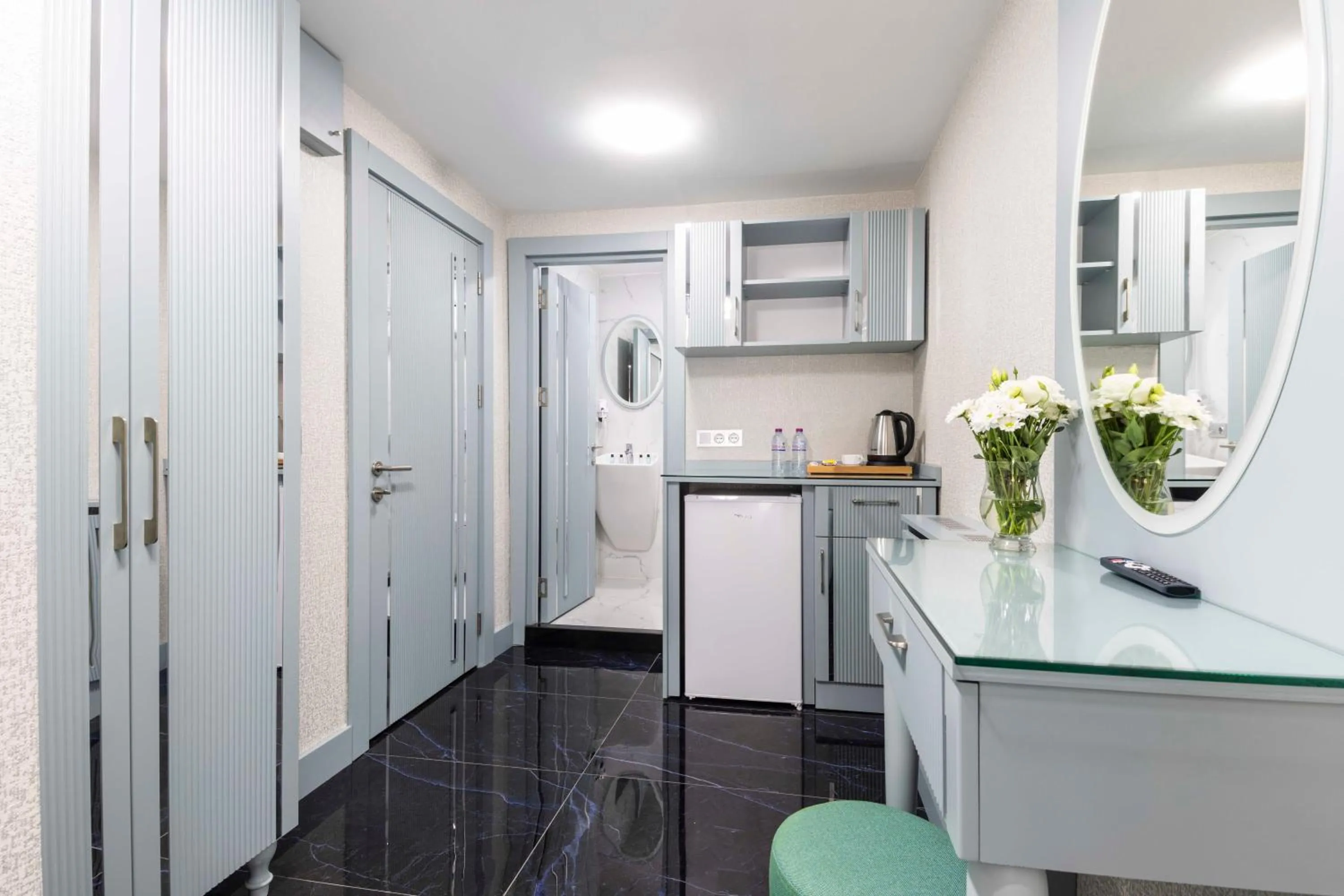 Kitchen or kitchenette in Santa Rio Gold Taxim Hotel