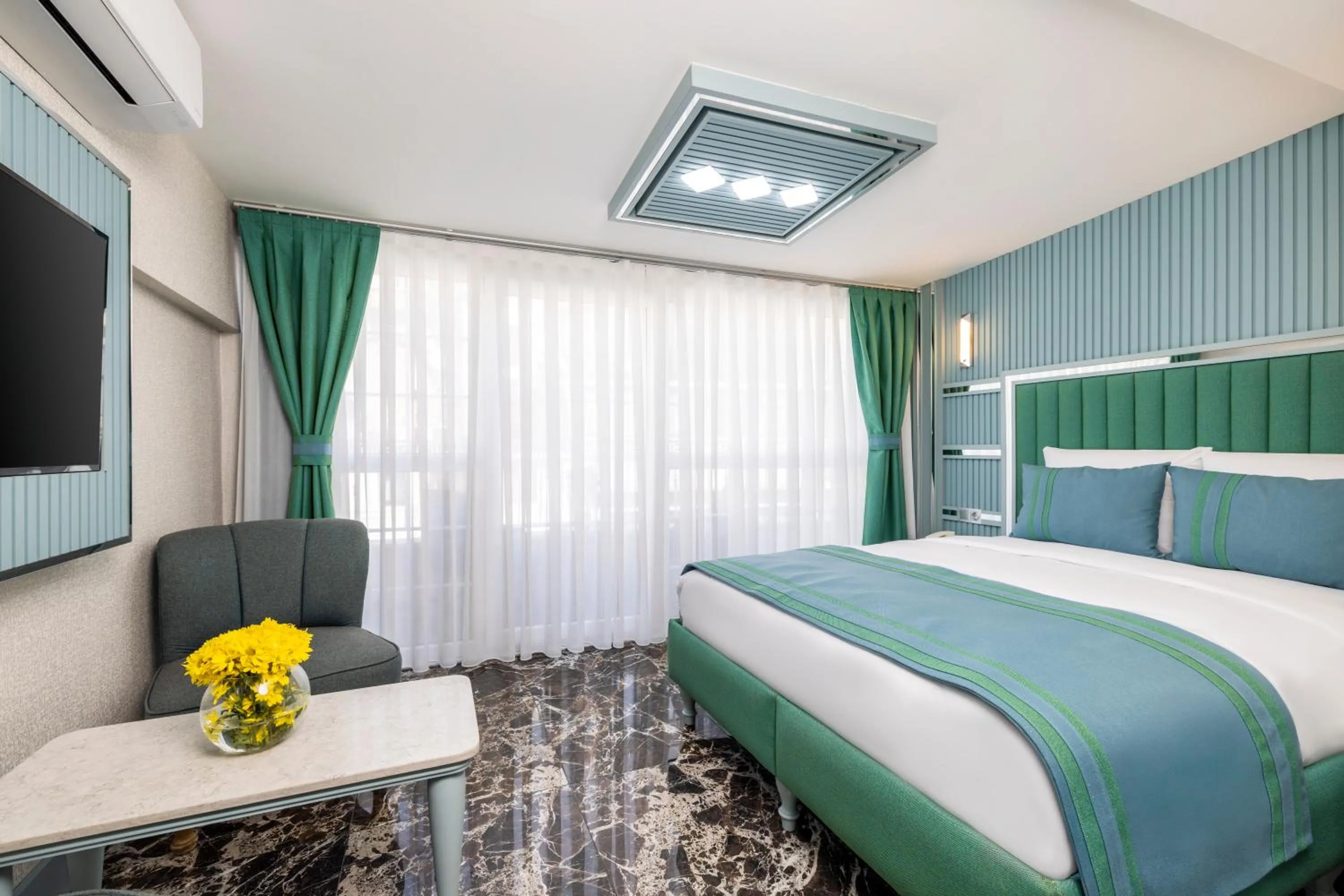 Bed in Santa Rio Gold Taxim Hotel