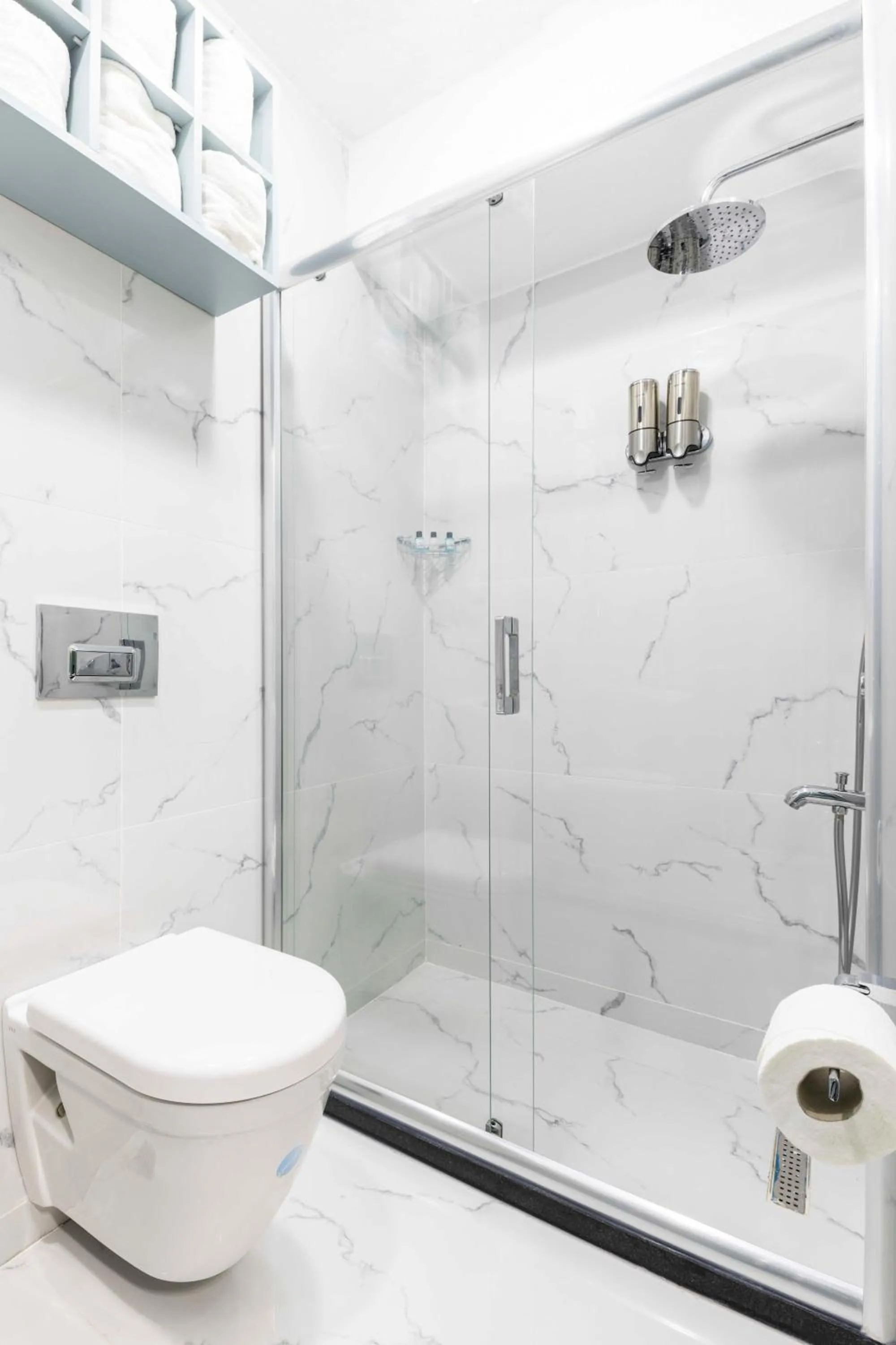 Shower in Santa Rio Gold Taxim Hotel