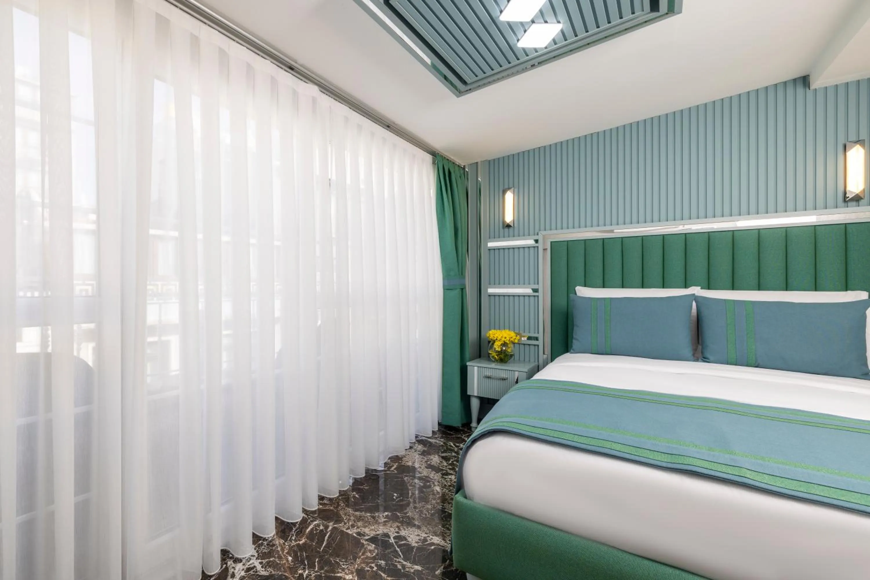 Bedroom, Bed in Santa Rio Gold Taxim Hotel