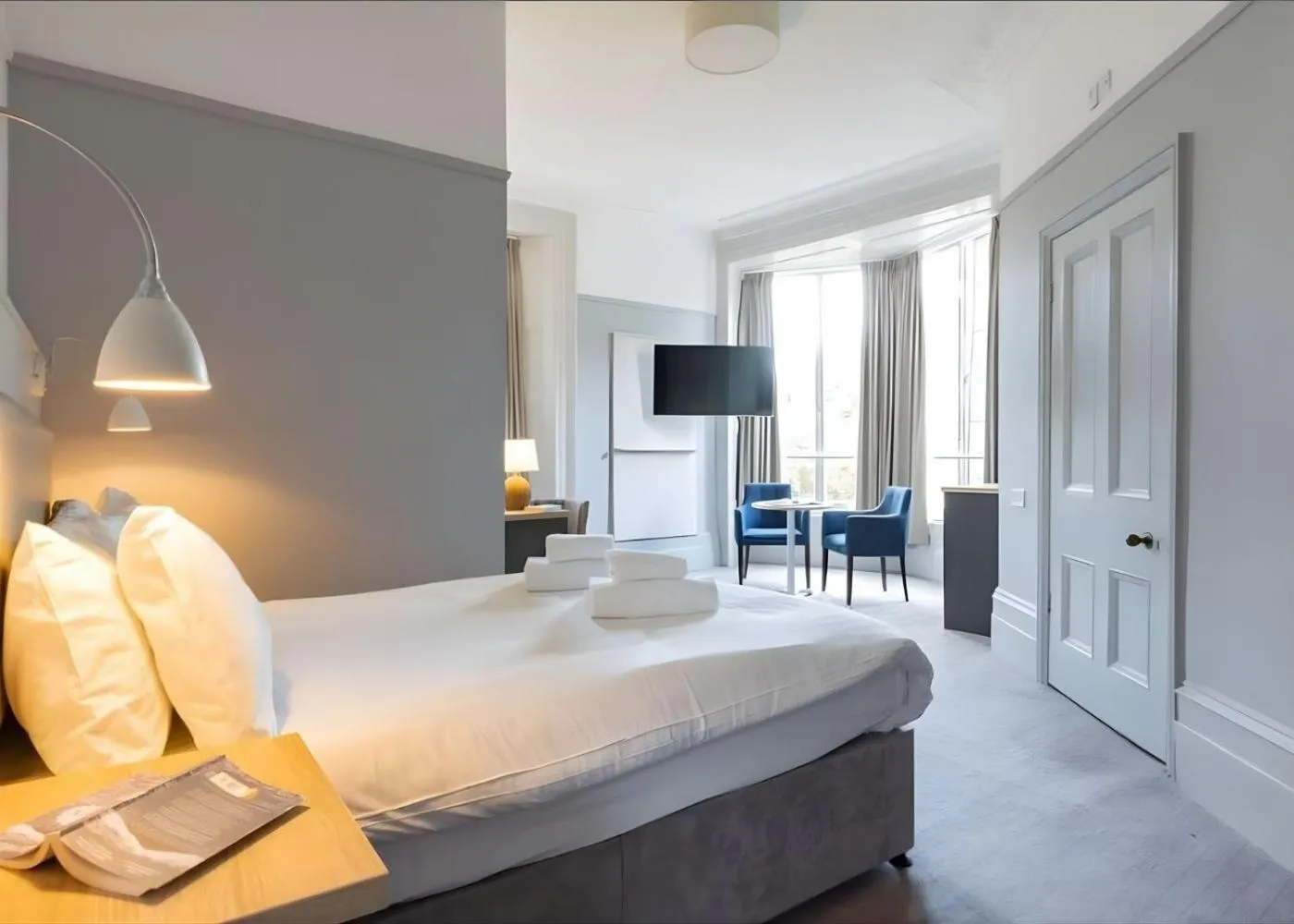 Bedroom, Bed in The Valley of Rocks Hotel