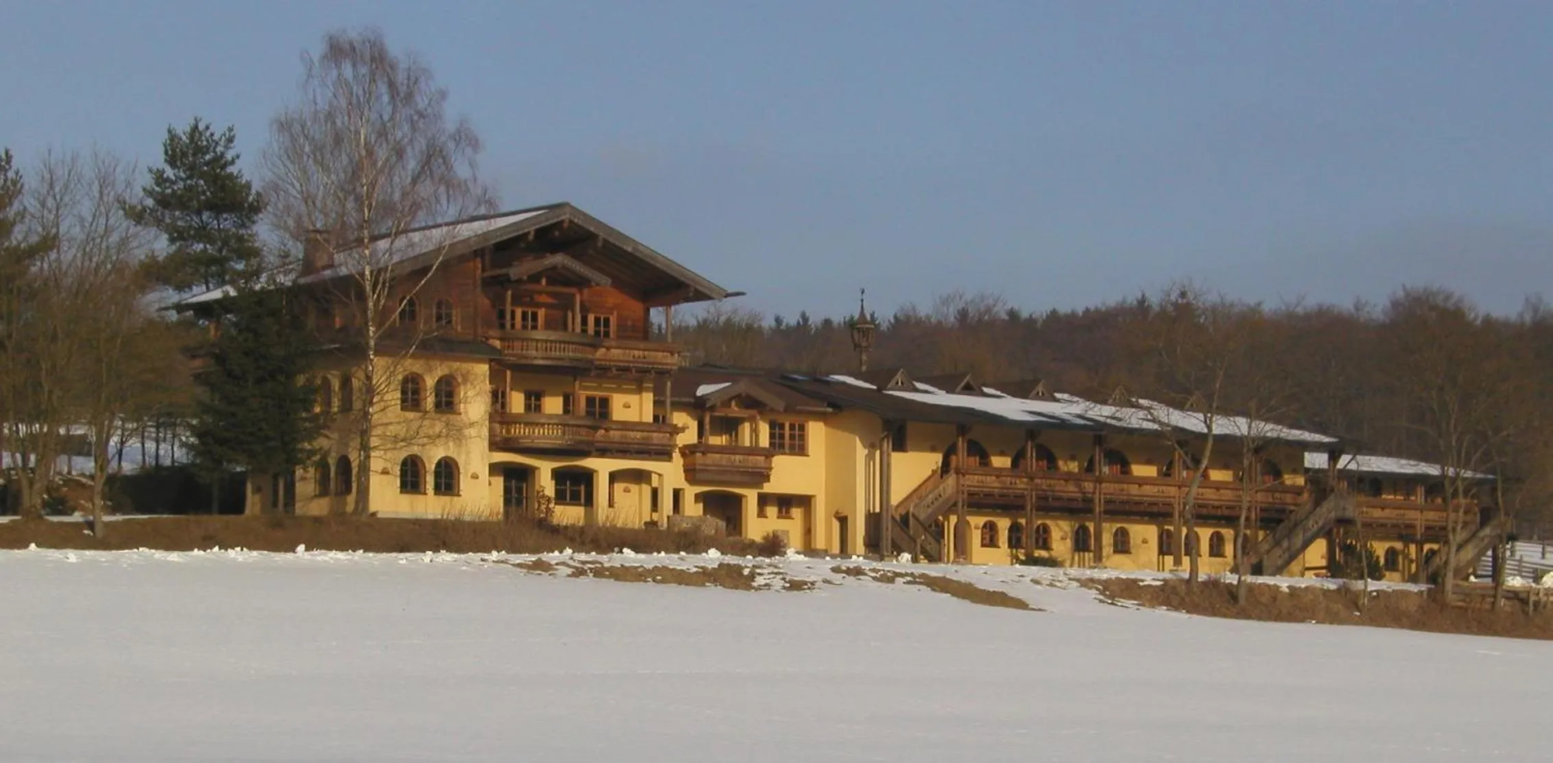 Property building in Ante Romantikhof