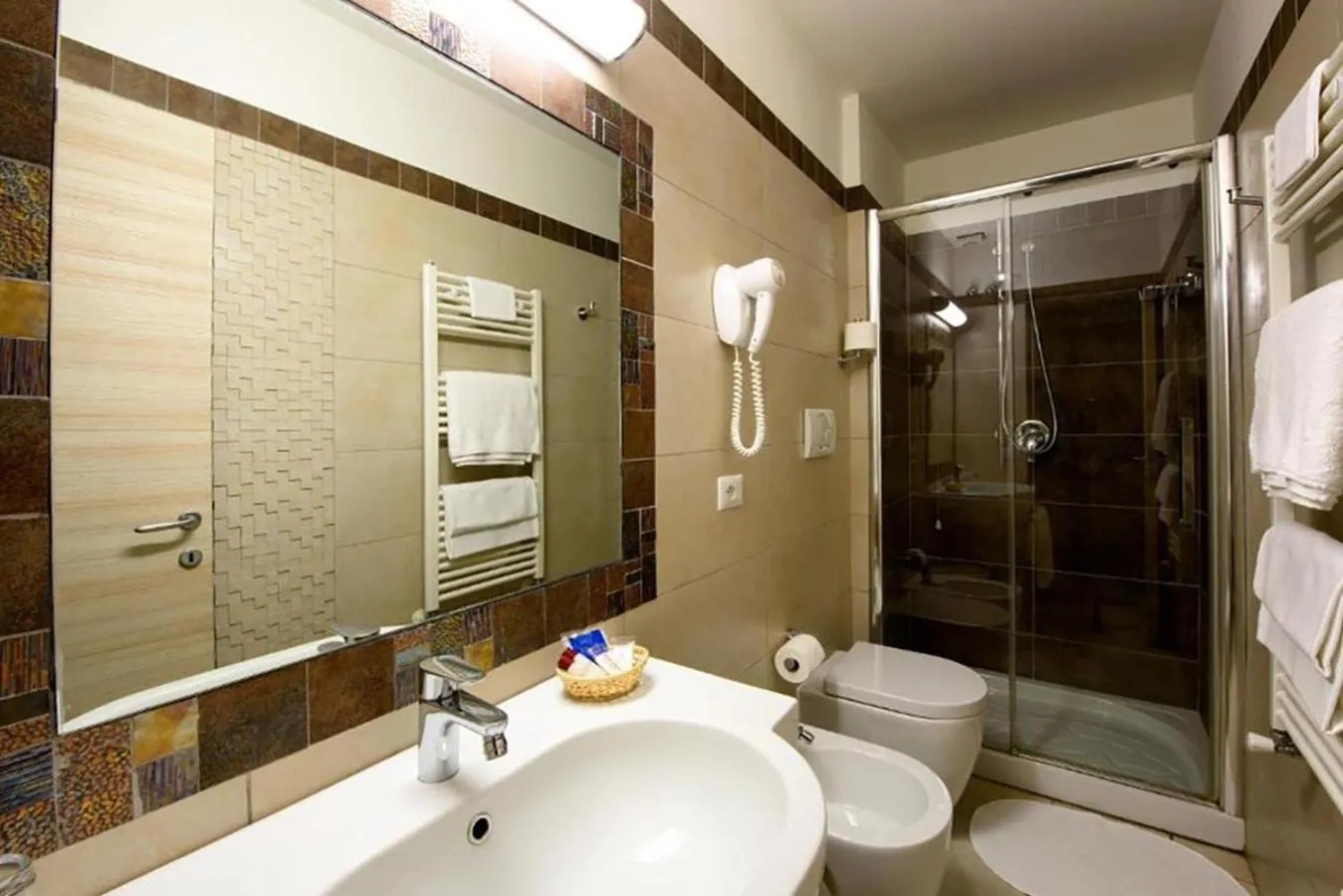 Bathroom in Hotel Capri & Residence