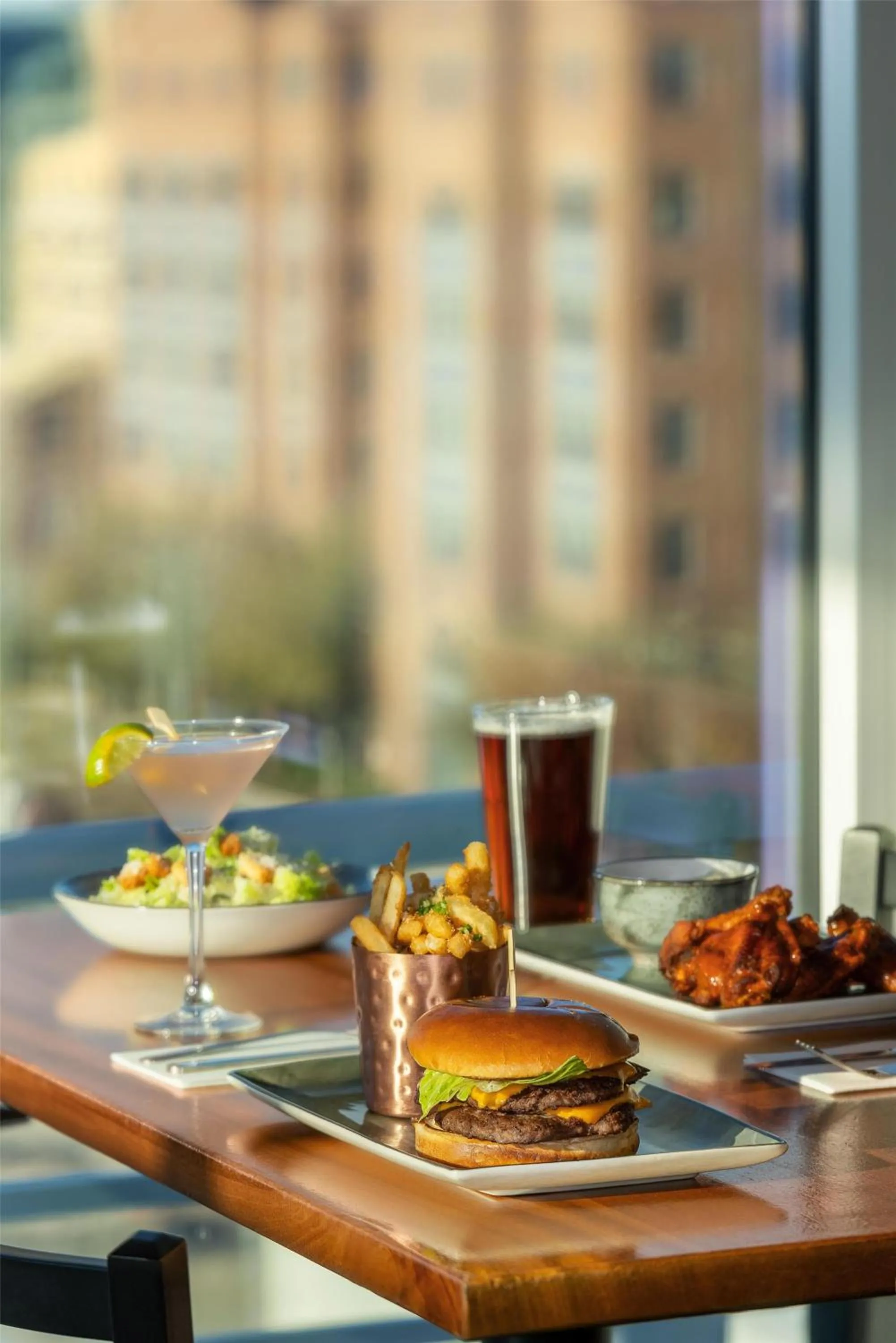 Restaurant/places to eat in Hyatt House Charleston - Historic District