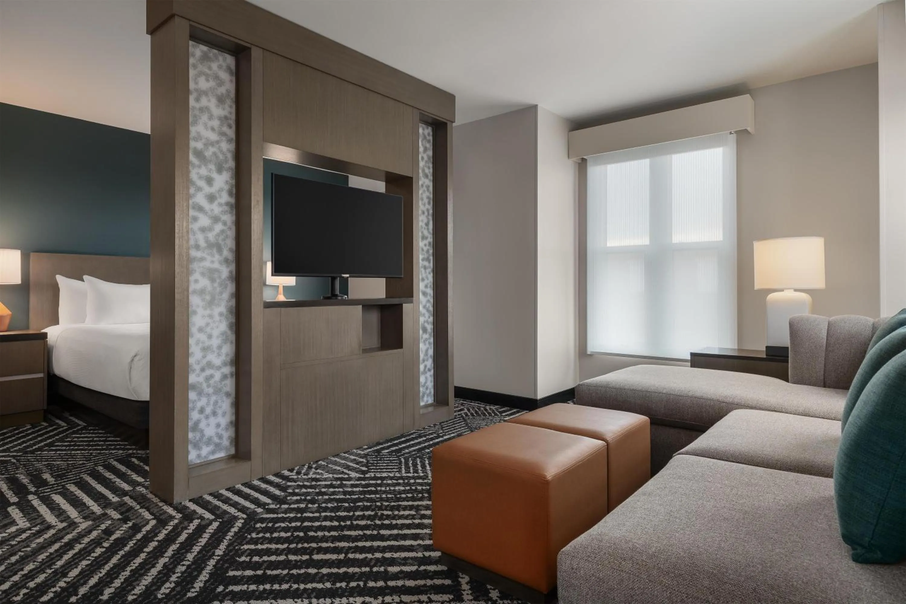 Bedroom, Bed in Hyatt House Charleston - Historic District