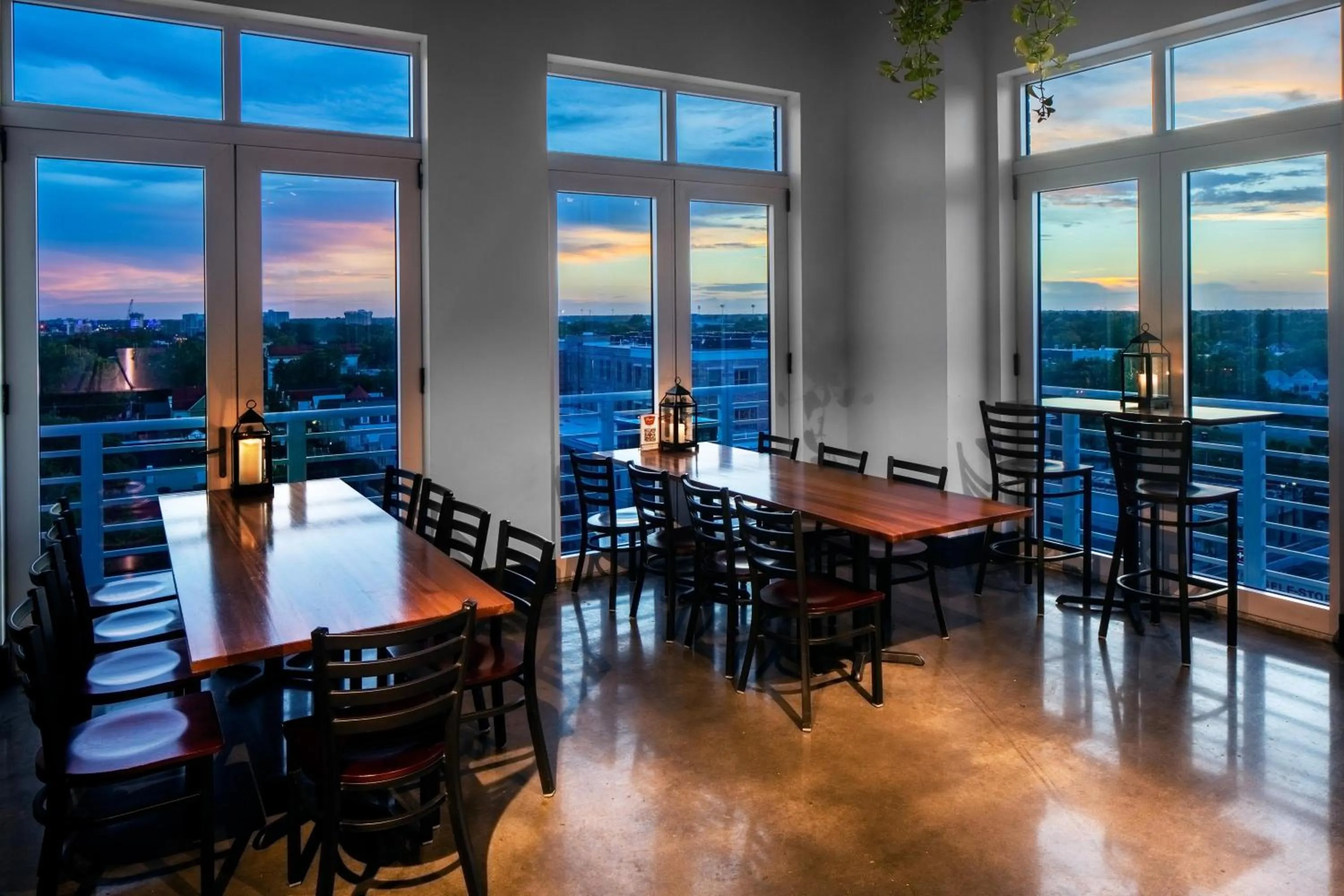 Restaurant/places to eat in Hyatt House Charleston - Historic District