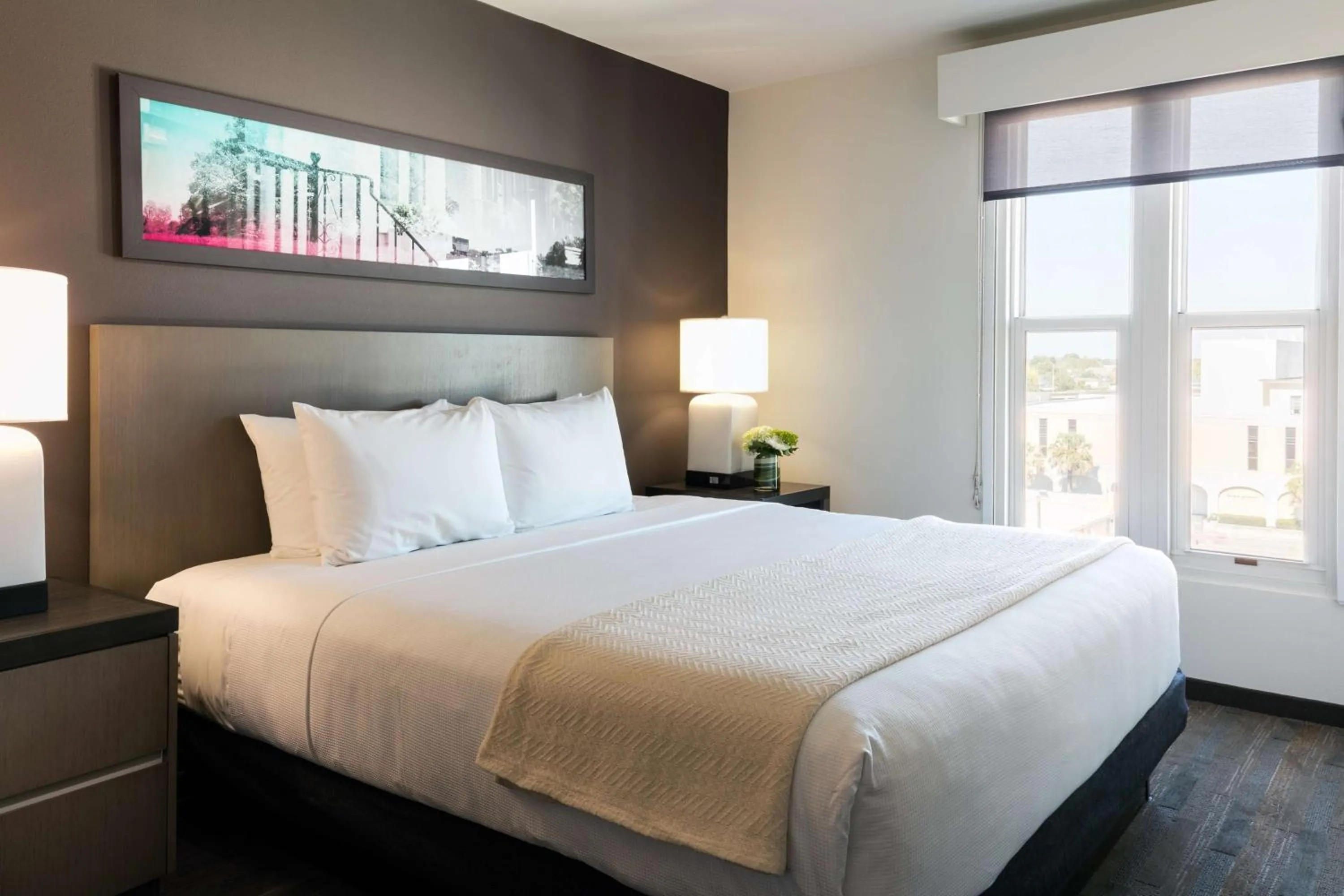 Bedroom, Bed in Hyatt House Charleston - Historic District