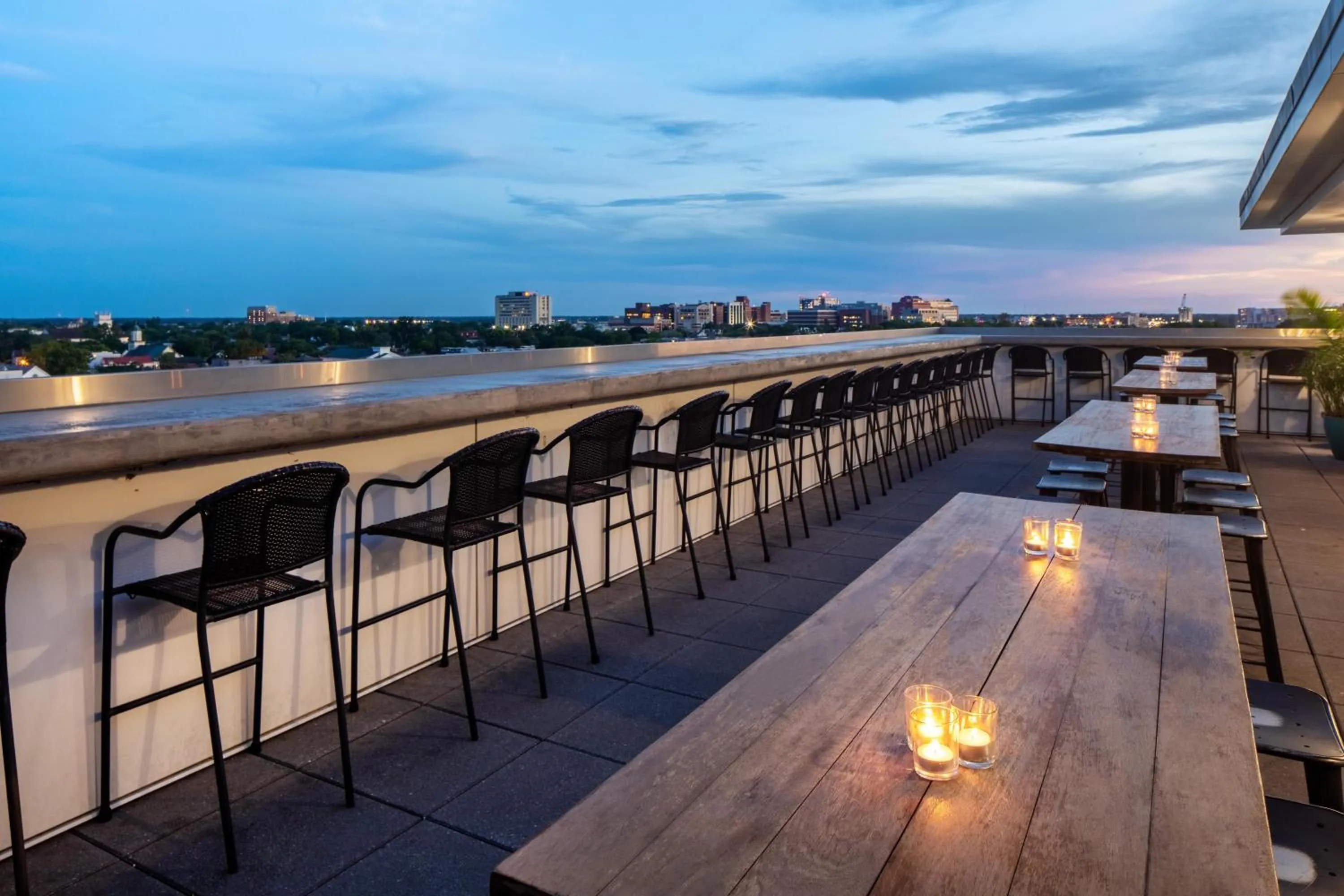 Restaurant/places to eat in Hyatt House Charleston - Historic District