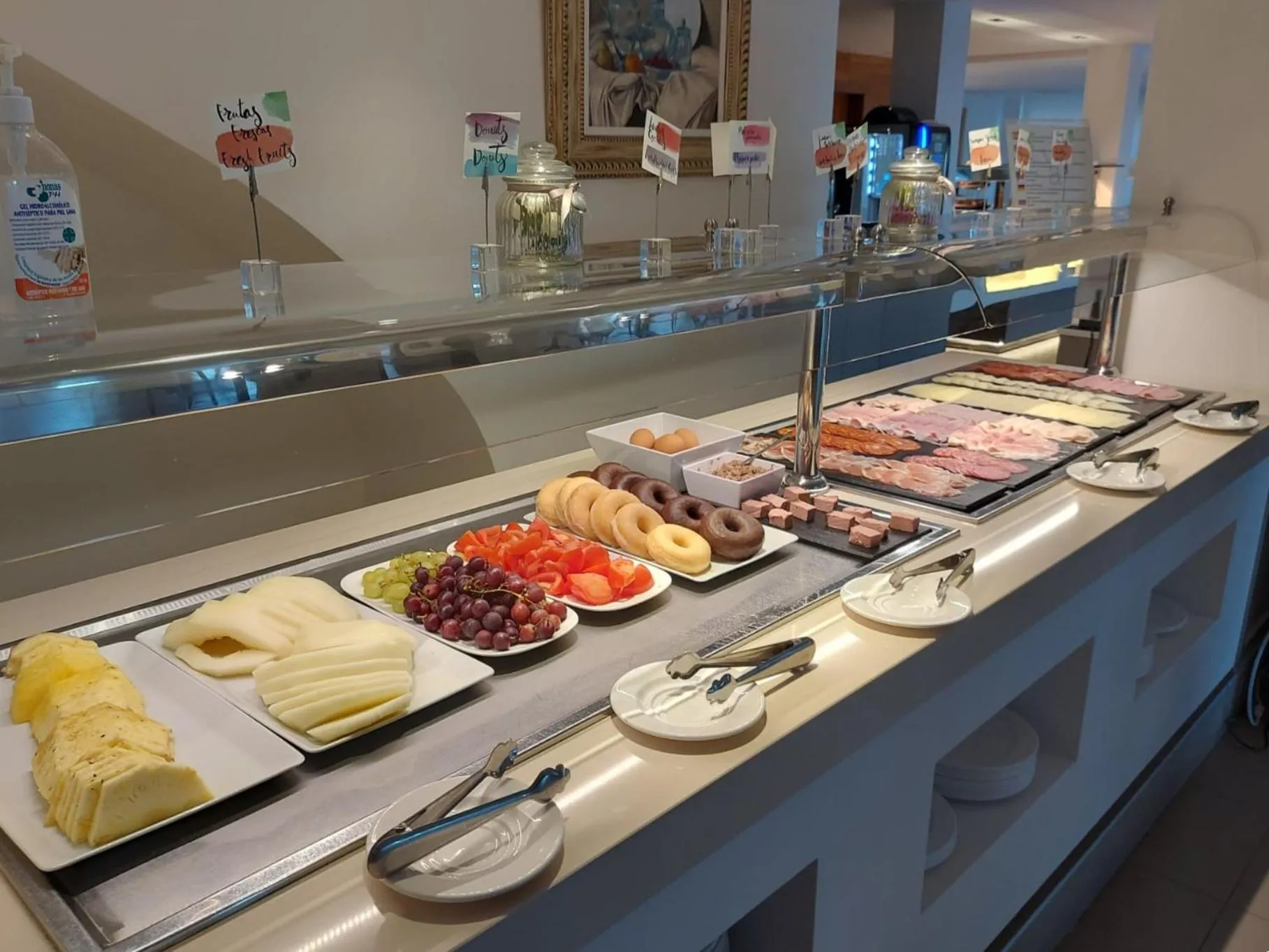 Buffet breakfast in Hotel Porto Calpe