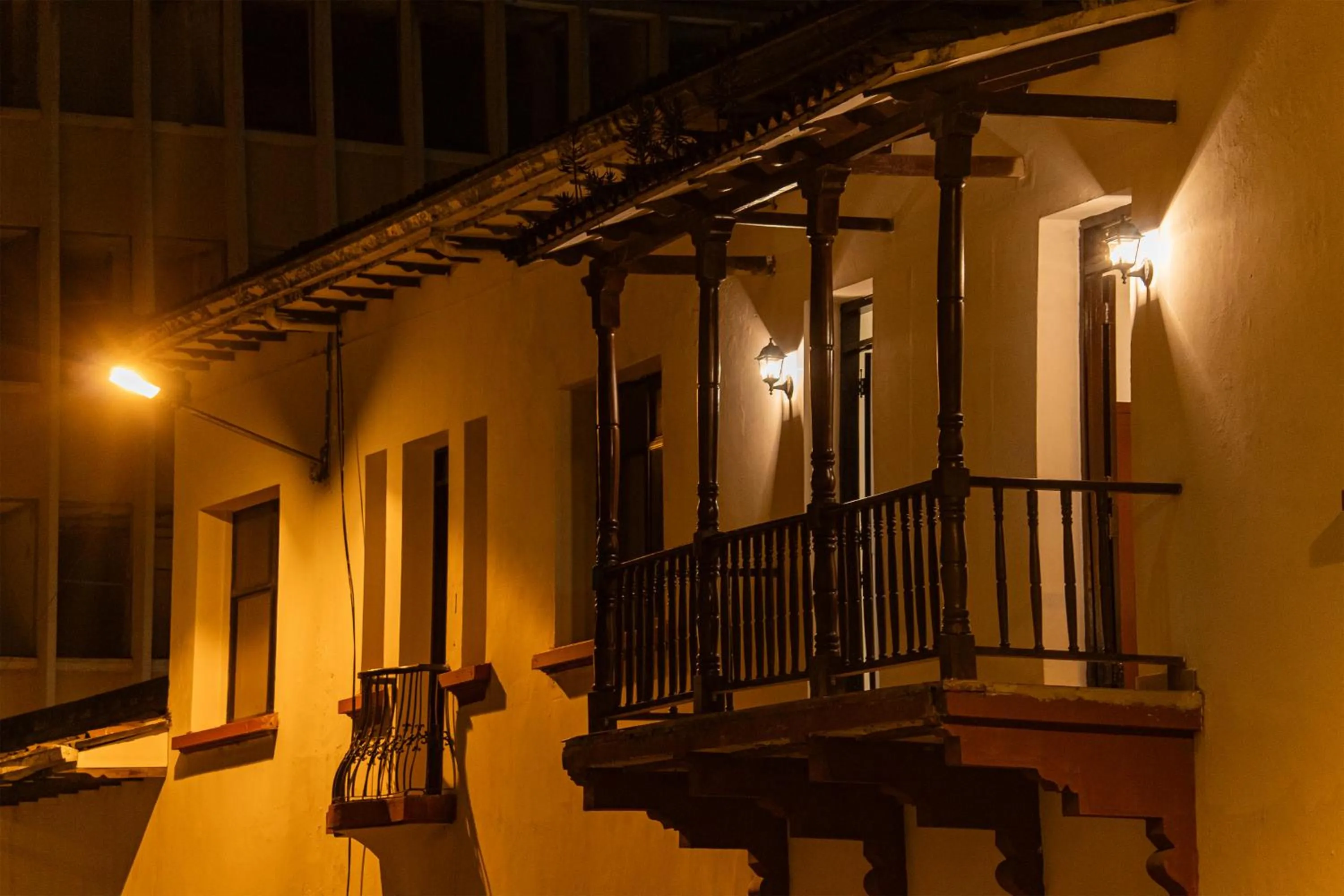 Night in Hotel Boulevard del Río