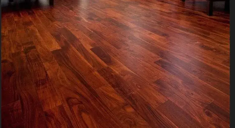 Le Mahogany Rouge Le Mahogany Rouge