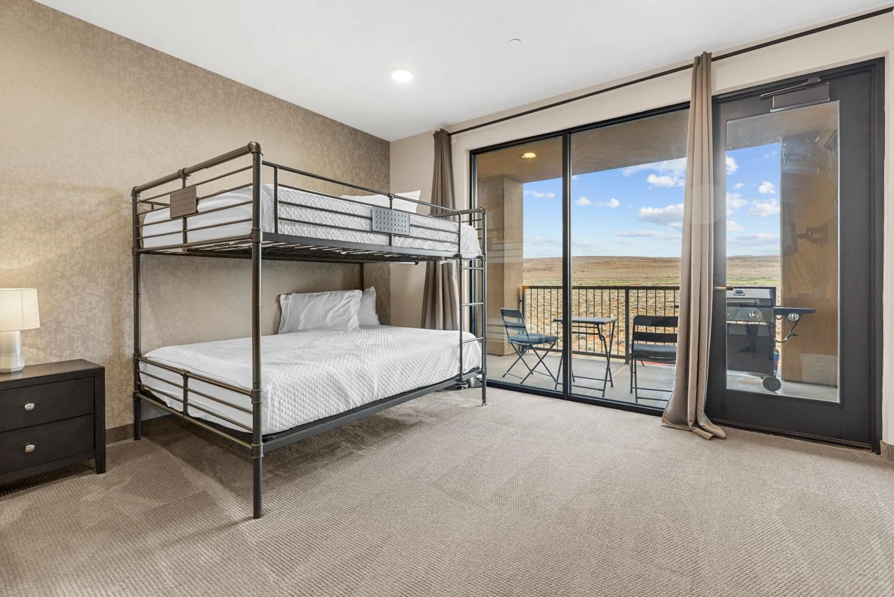 Balcony/Terrace, Bed in Vacation Rentals at Sand Hollow Resort