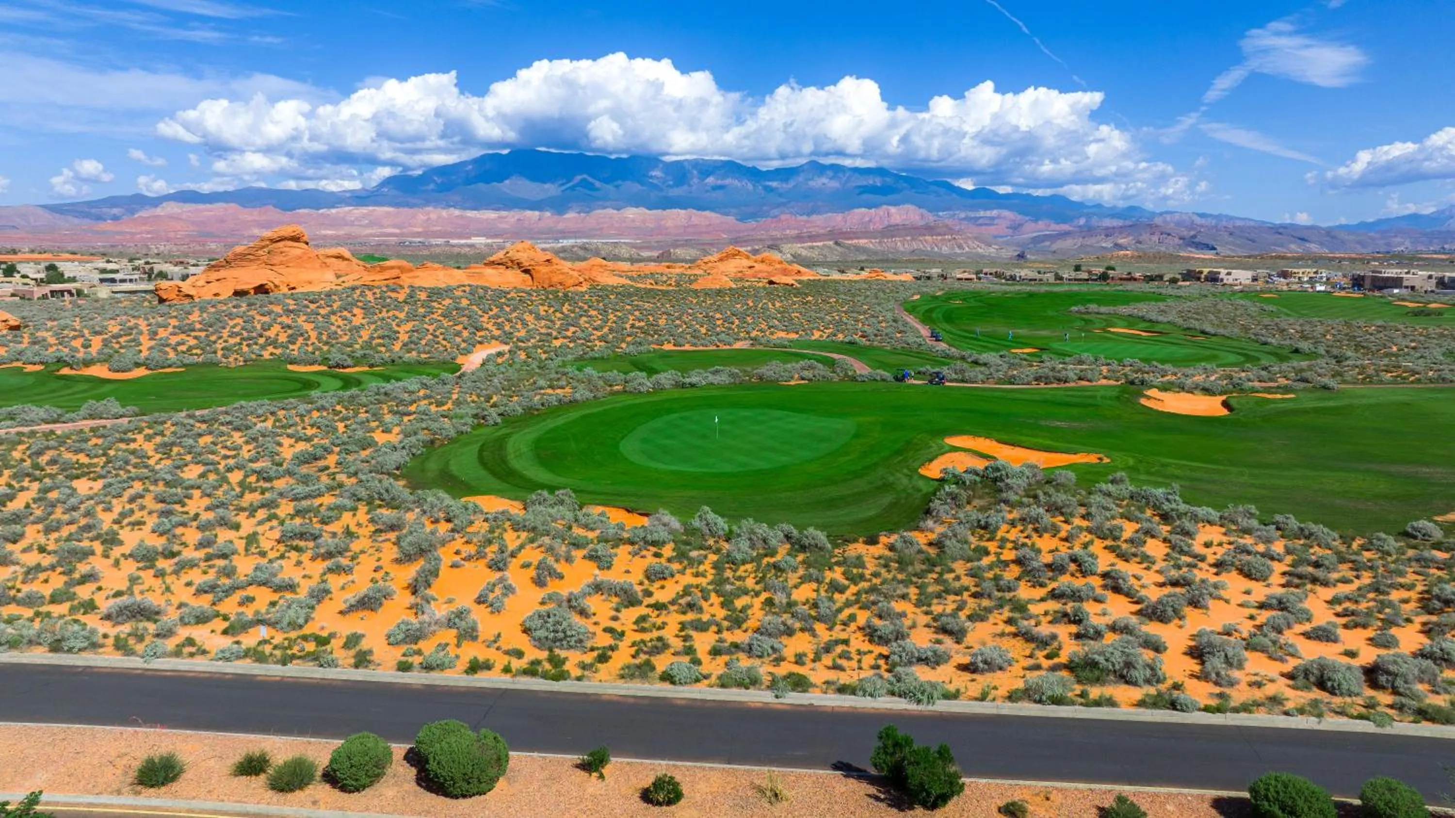 Golfcourse in Vacation Rentals at Sand Hollow Resort