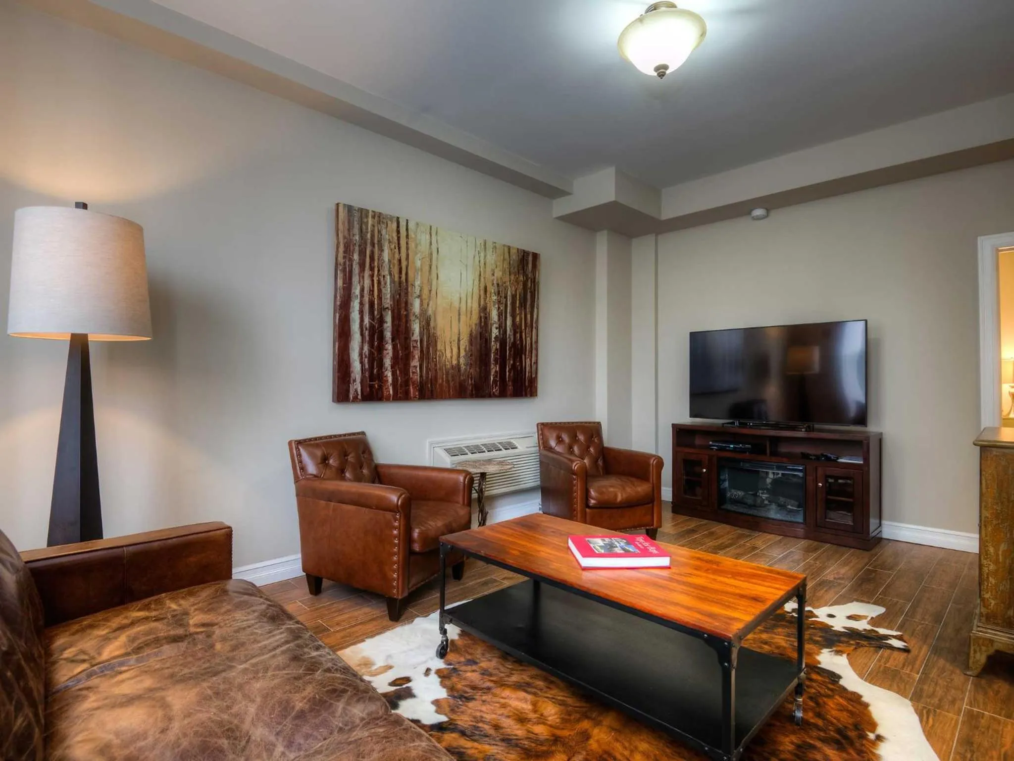 Living room in Western Hotel & Executive Suites