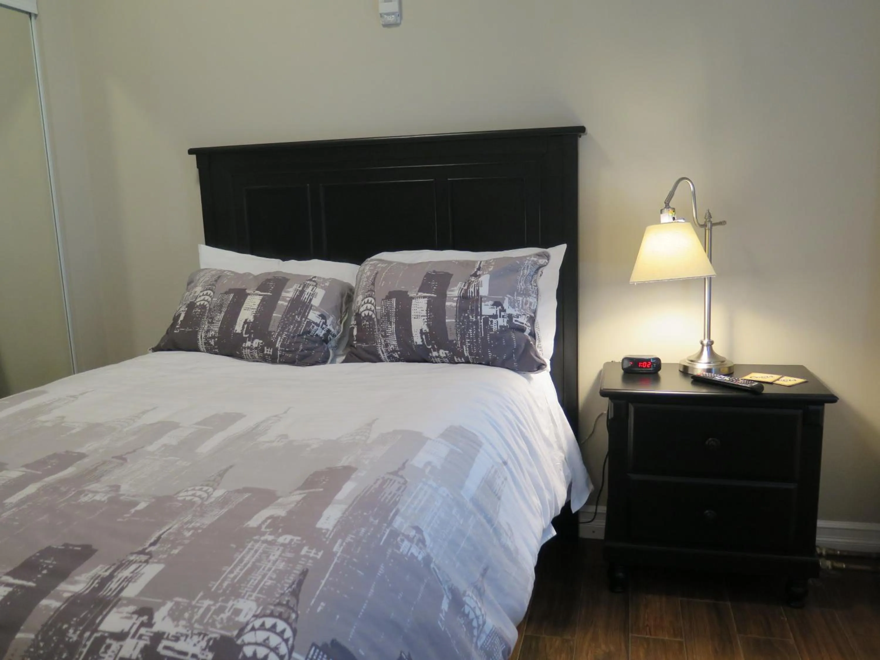 Bedroom, Bed in Western Hotel & Executive Suites