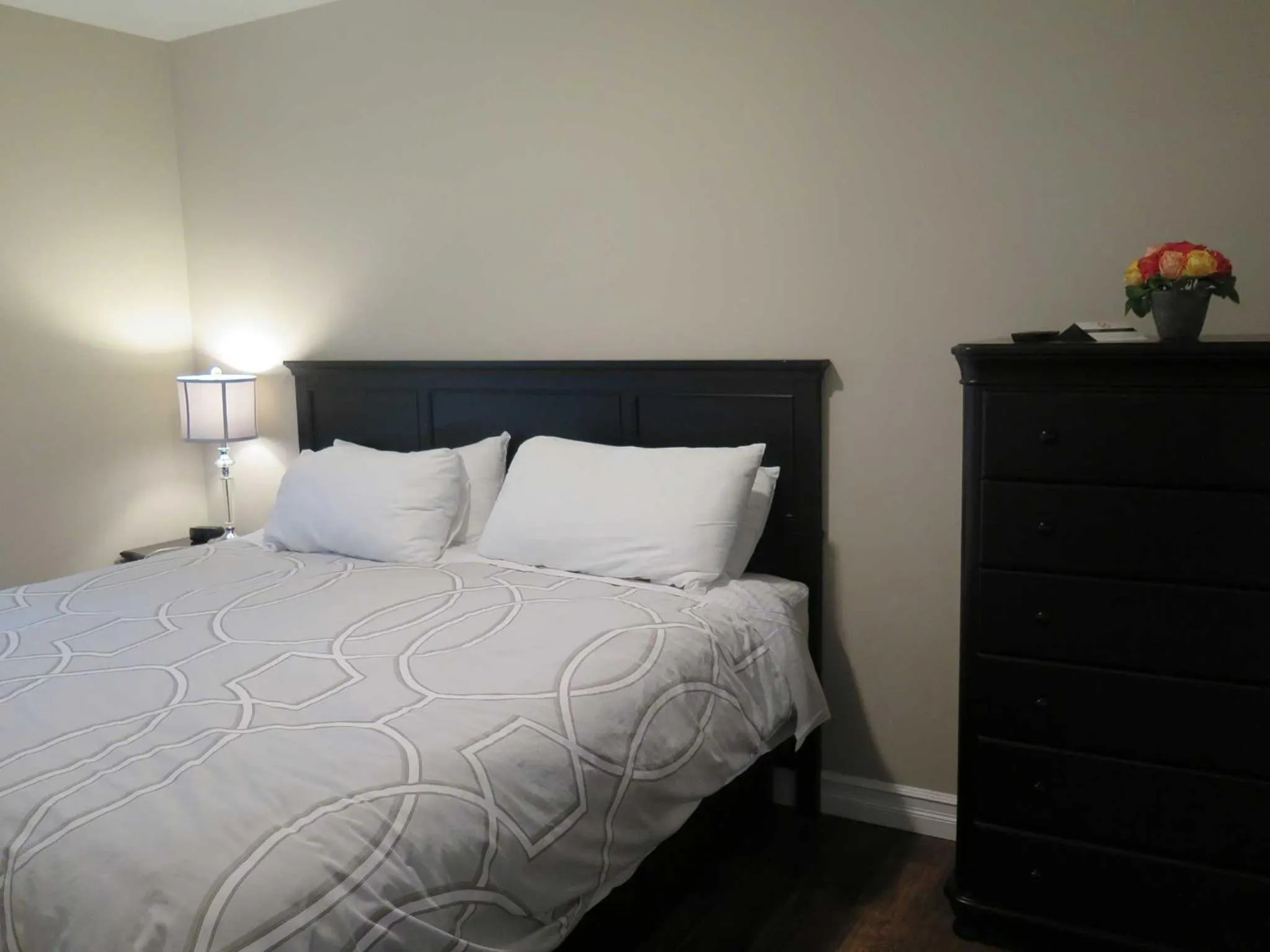 Bedroom, Bed in Western Hotel & Executive Suites