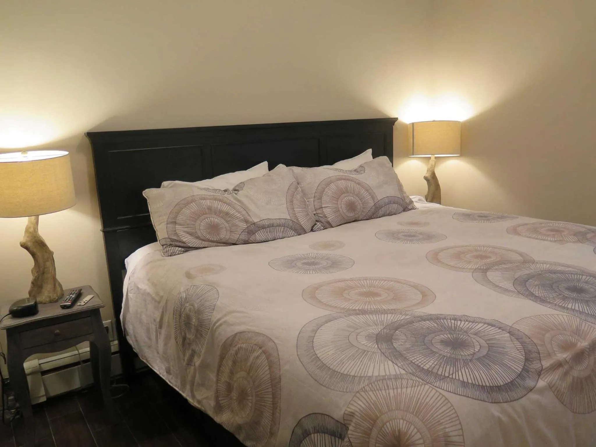 Bedroom, Bed in Western Hotel & Executive Suites