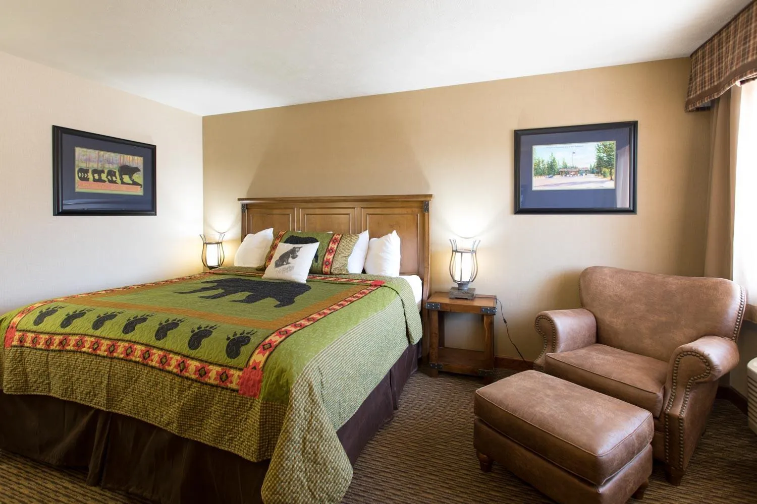 Photo of the whole room, Bed in Crosswinds Inn