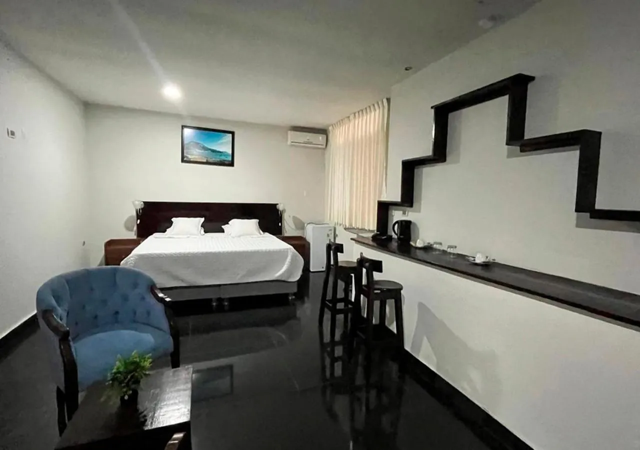 Photo of the whole room, Bed in Qallwa Chincha