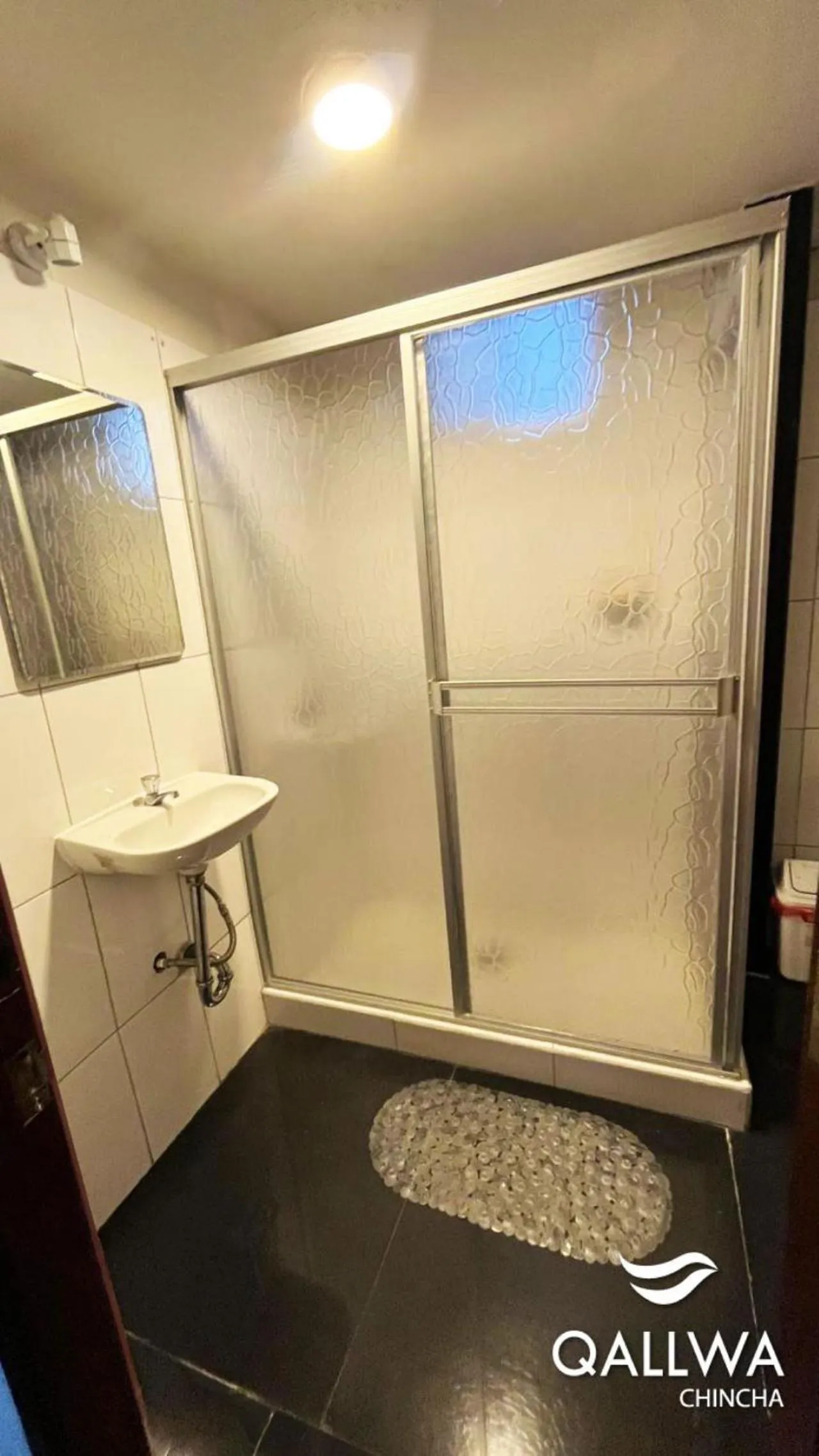 Bathroom in Qallwa Chincha