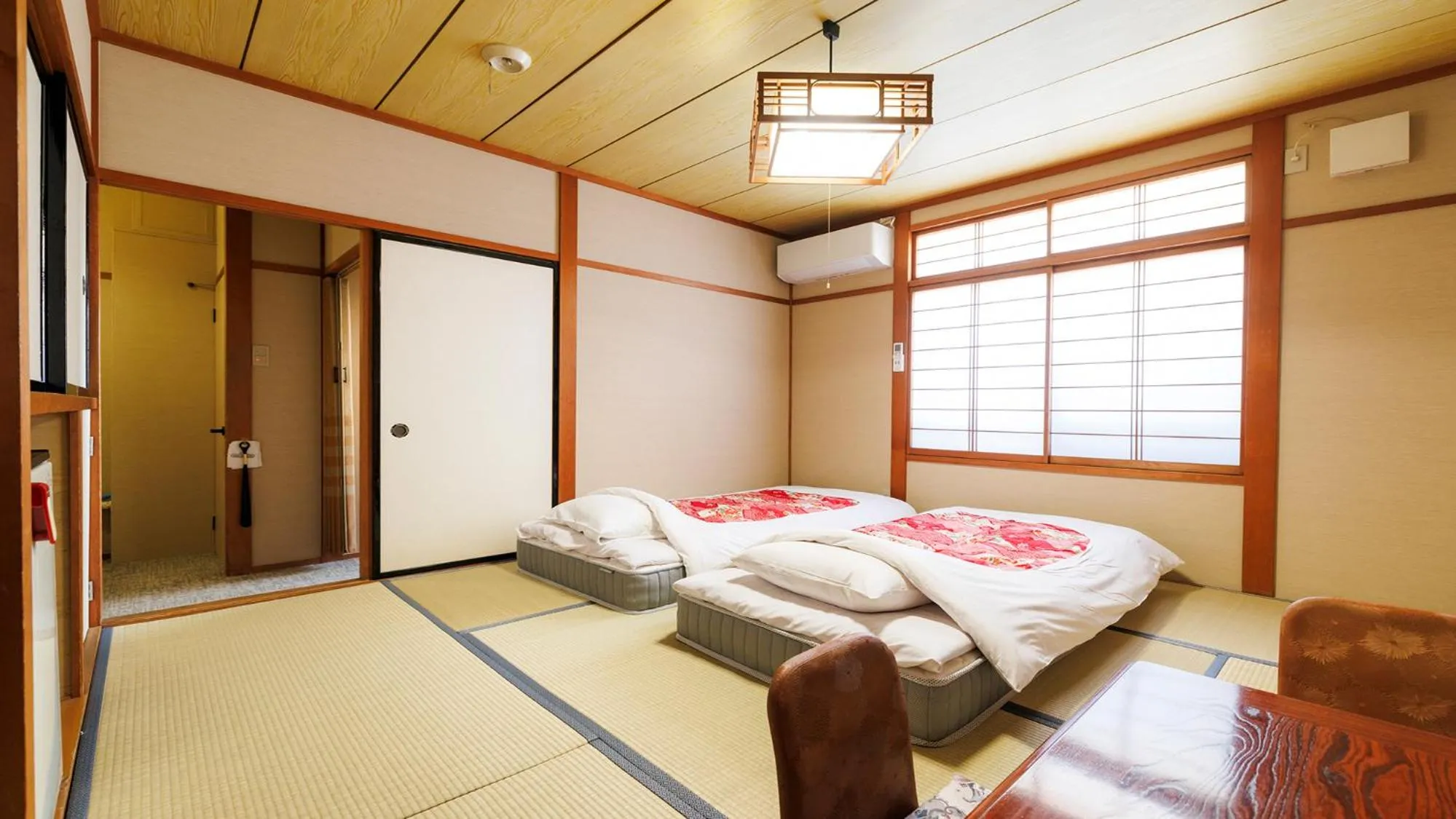 Photo of the whole room, Bed in 緑風苑 きよはる Ryokufuen Kiyoharu