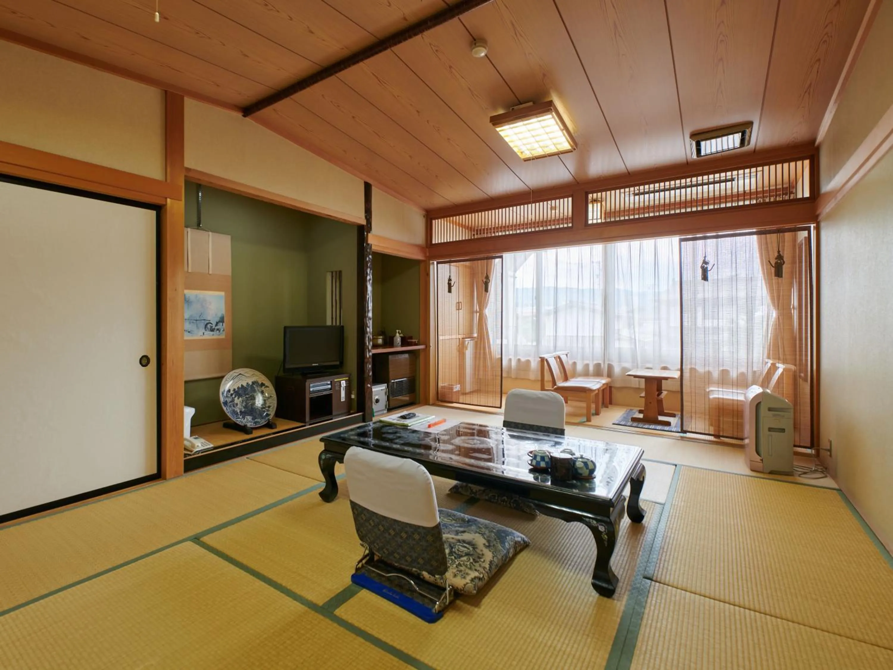 Photo of the whole room in Tabist Ryokufuen Kiyoharu