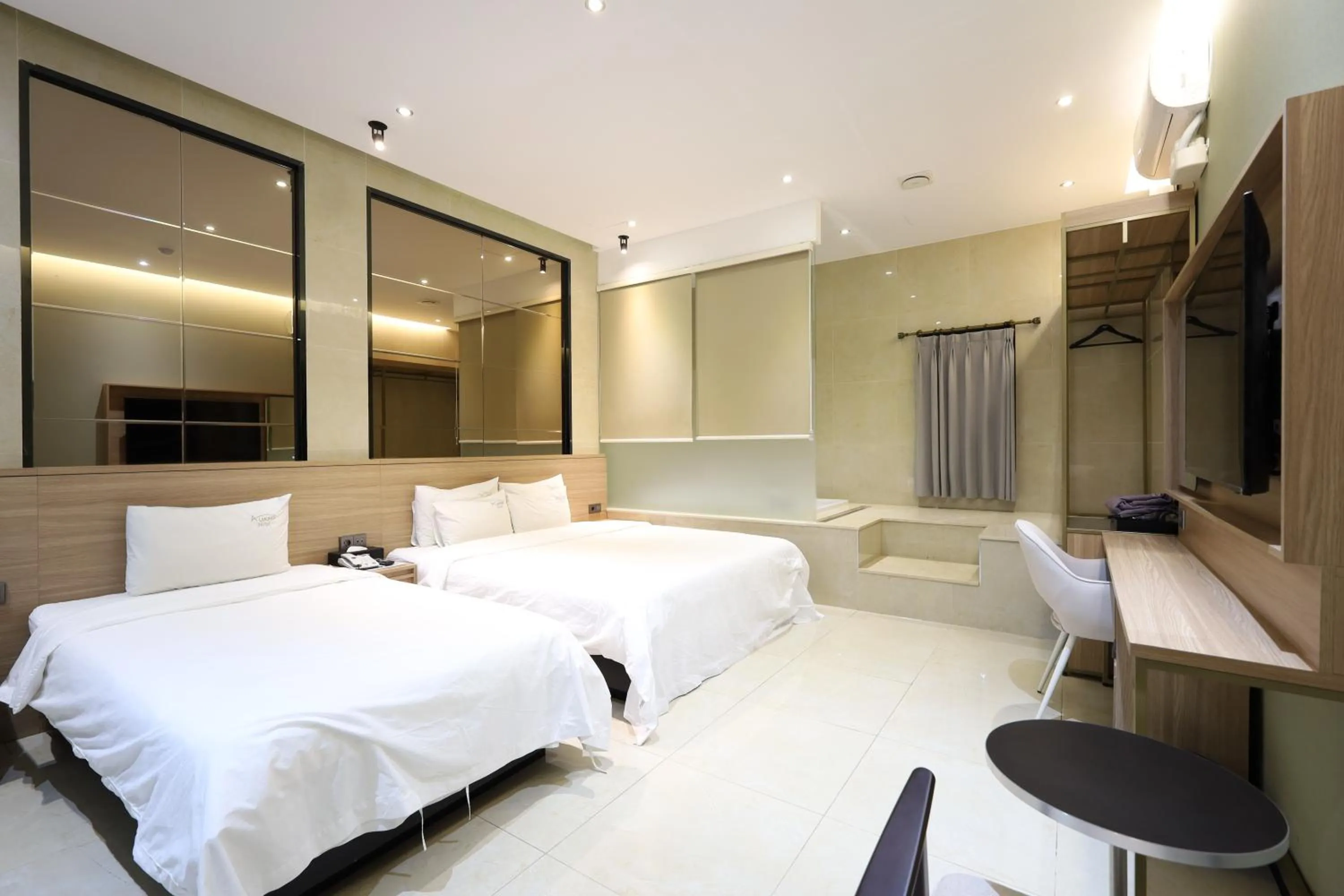 Photo of the whole room, Bed in Almond Hotel Busan Station