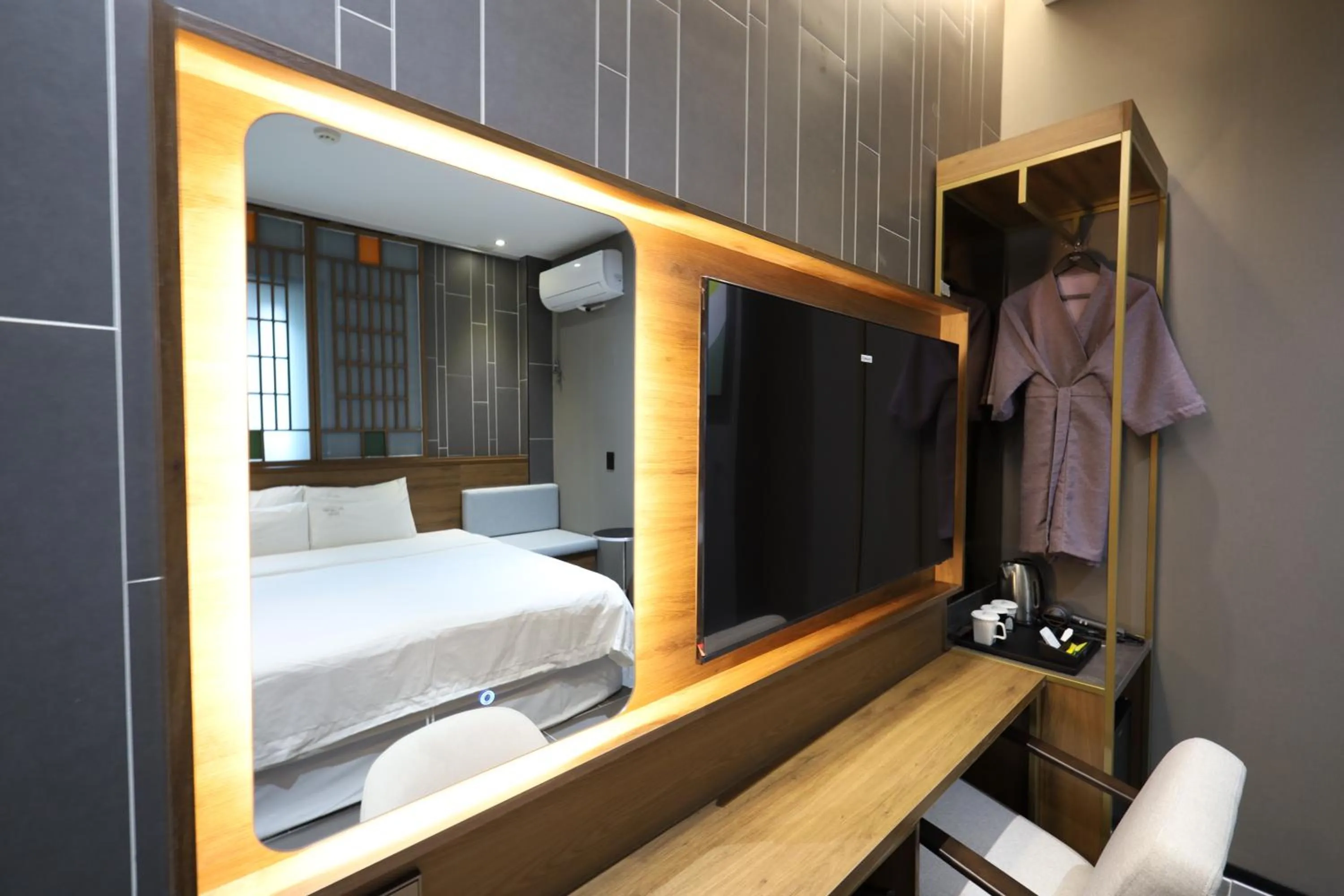 Photo of the whole room, Bed in Almond Hotel Busan Station