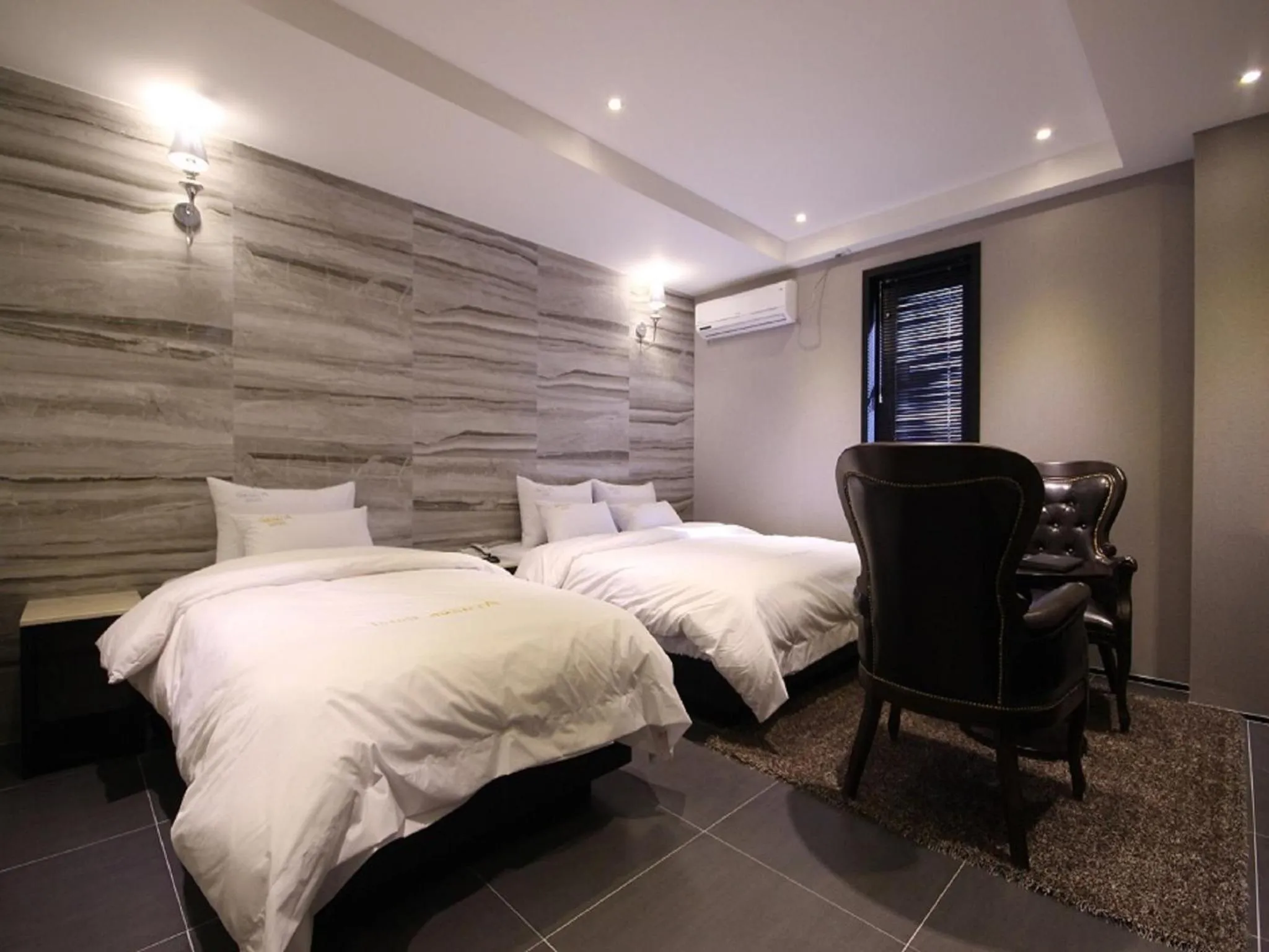 Photo of the whole room, Bed in Almond Hotel Busan Station