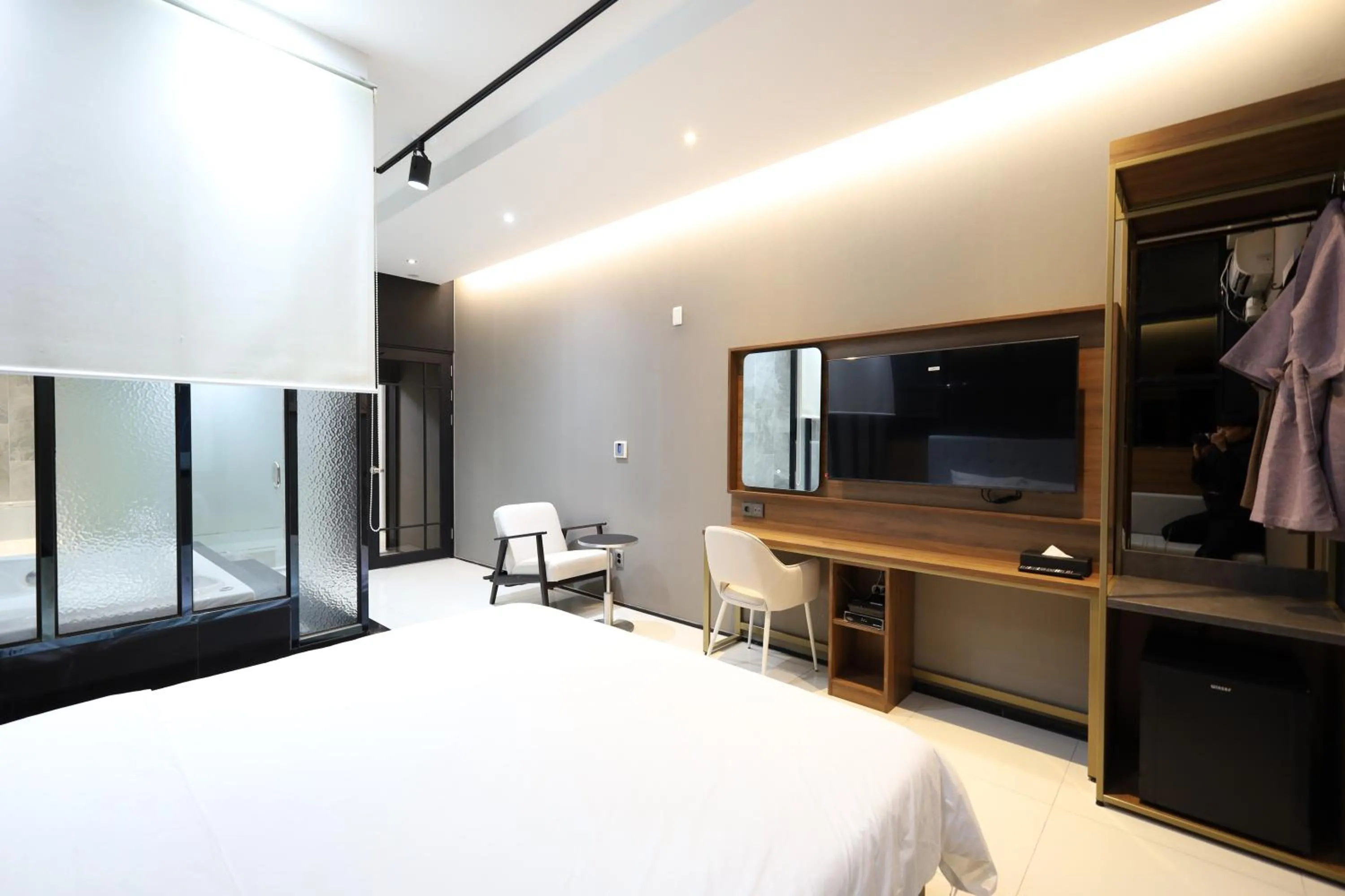 Photo of the whole room, Bed in Almond Hotel Busan Station